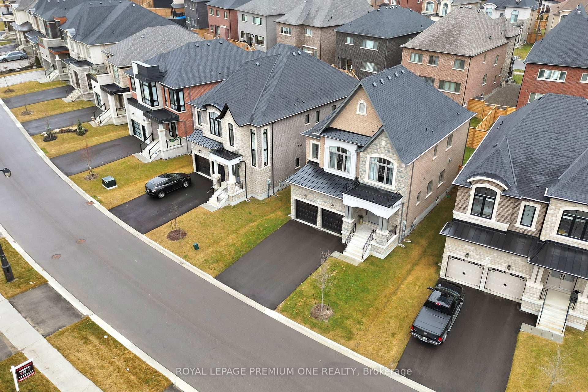 133 Cannes Avenue photo 36