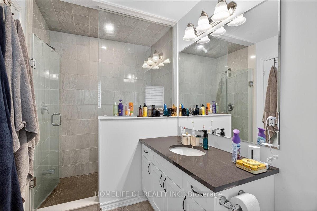 5 Dyer Crescent photo 30