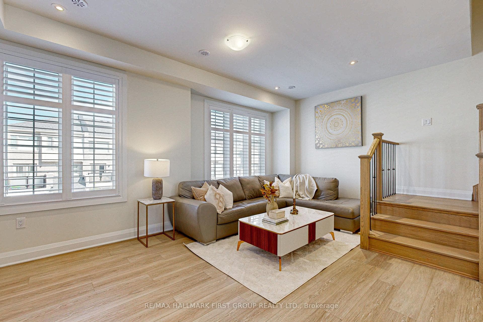 3360 Thunderbird Promenade photo 22