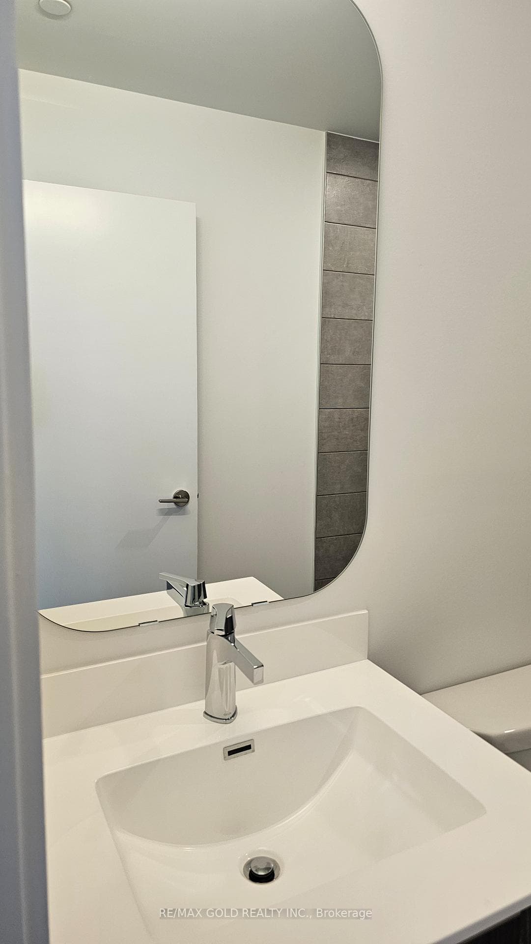 15 Richardson Street Unit 1603 photo 17