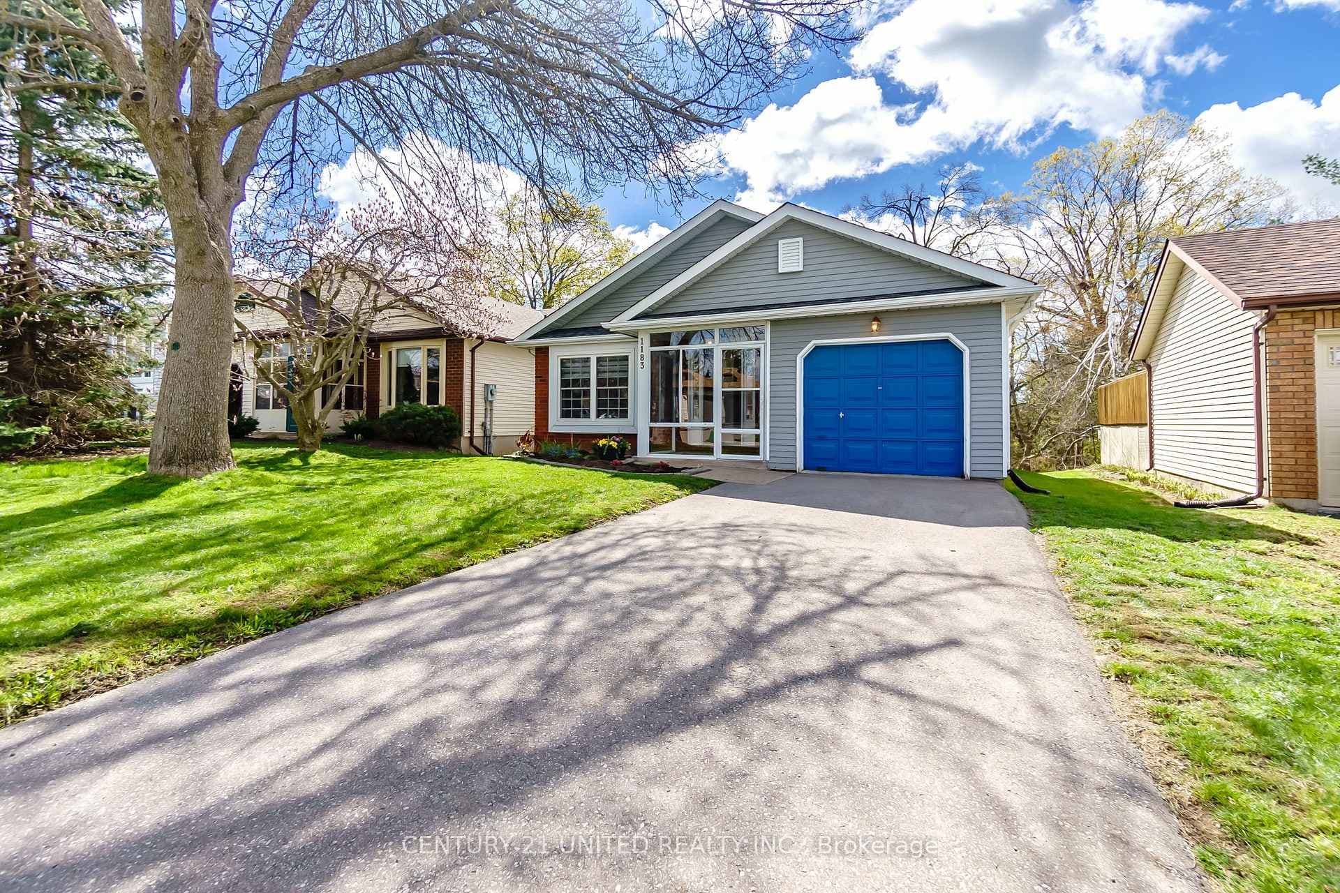 1183 Huntington Circle photo 3