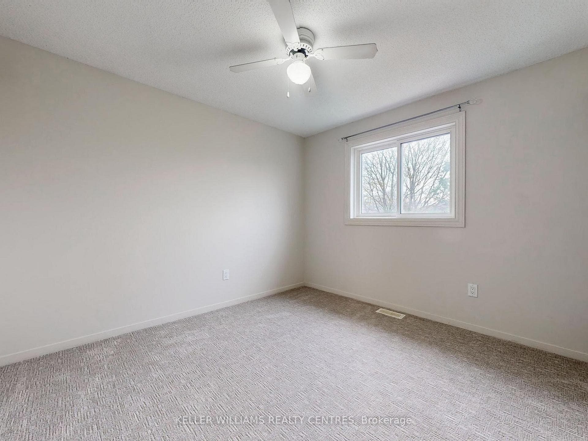 32 Fisher Crescent photo 23