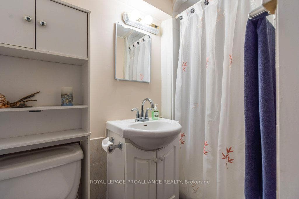 405 Teal Road photo 32