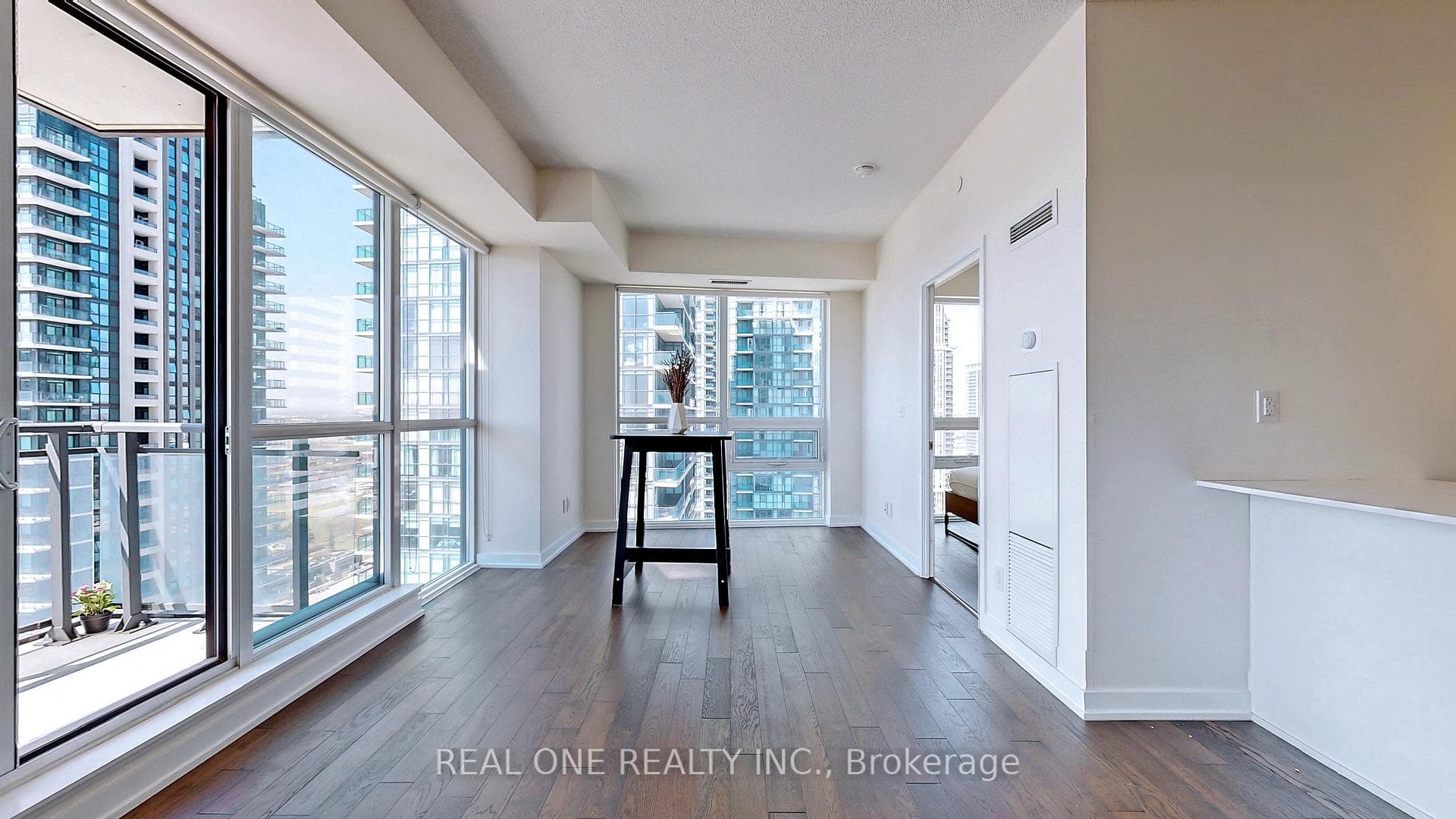 510 Curran Place Unit 2104 photo 9