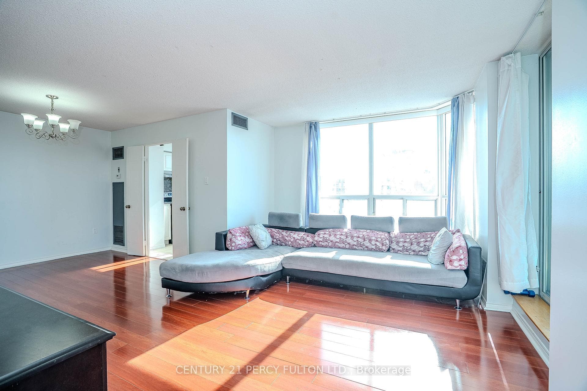 430 Mclevin Avenue Unit 1711 photo 11