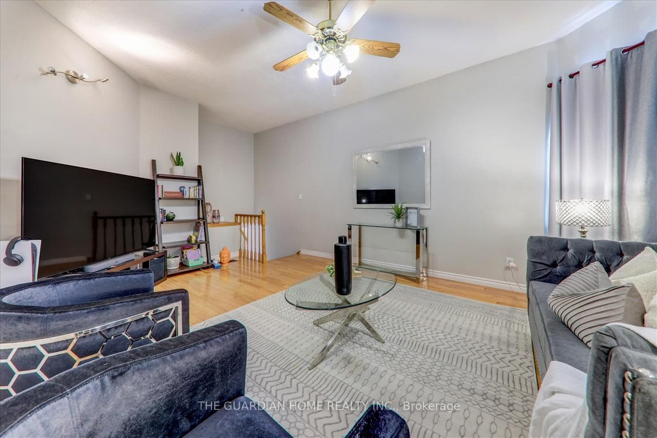 27 Lysander Court photo 18