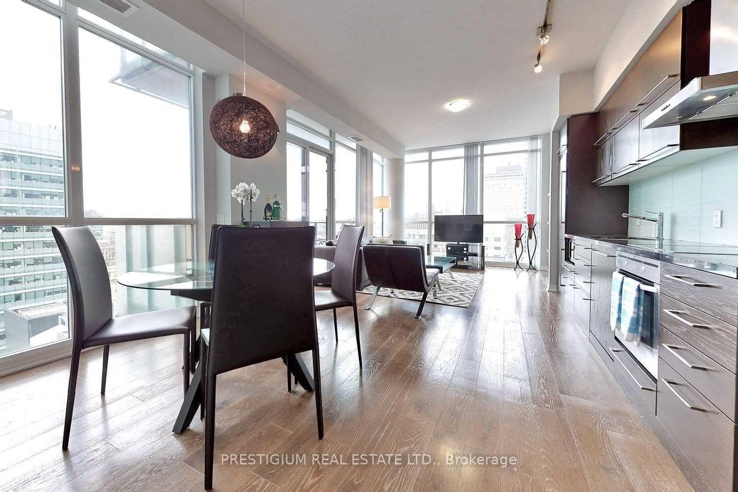 770 Bay Street Unit 1701 photo 5