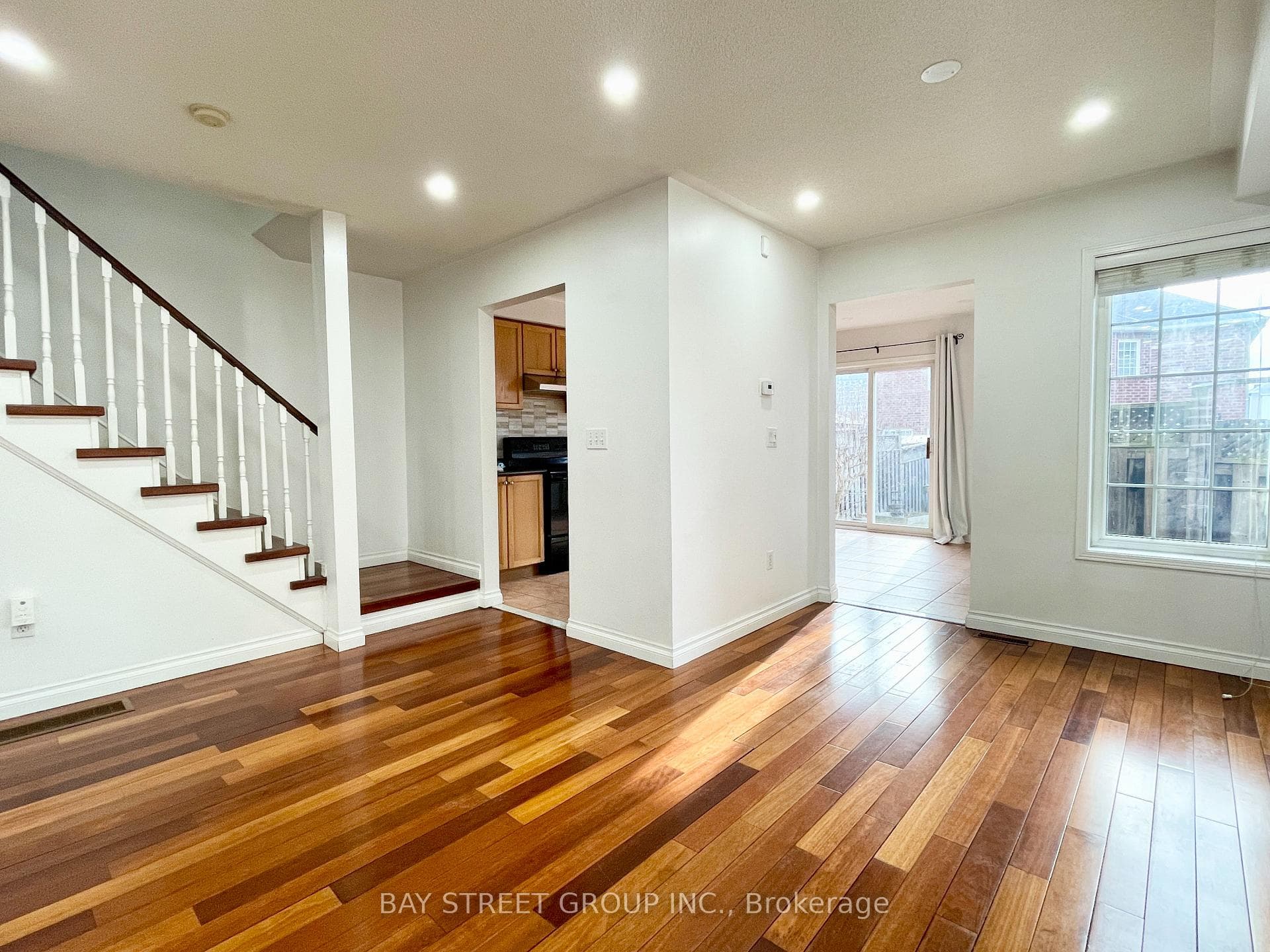 1153 Davis Lane photo 8