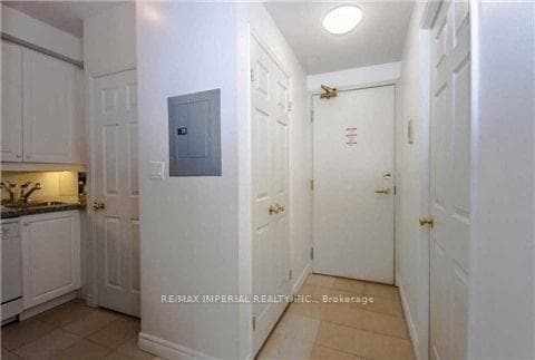 55 Bloor Street Unit 1806 photo 4