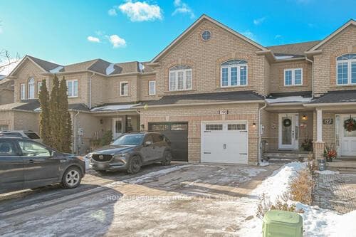 190 Deepsprings Crescent photo 3