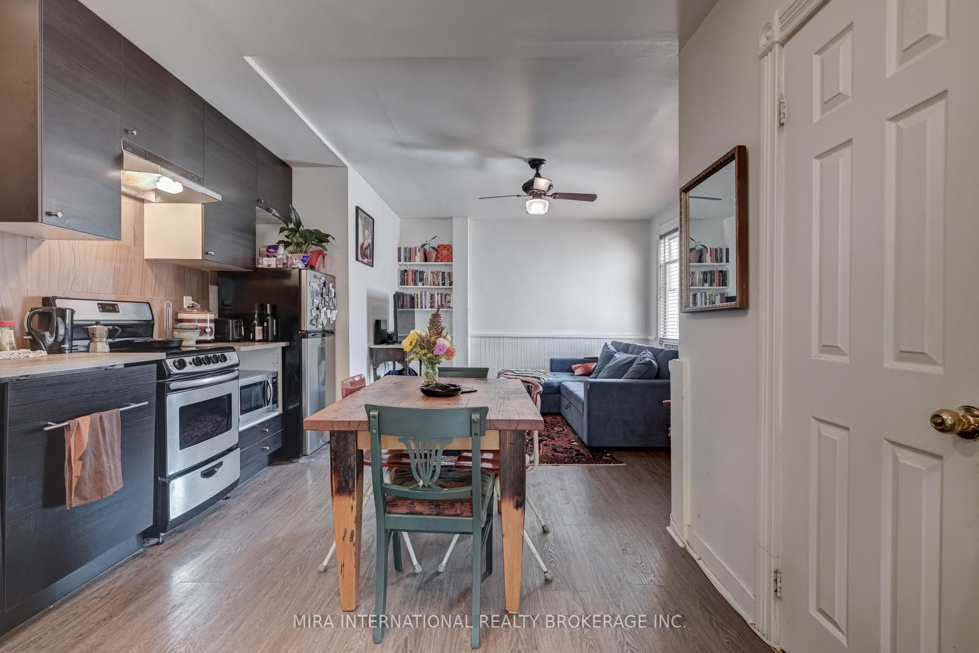 60 Brock Avenue Unit 102 photo 5