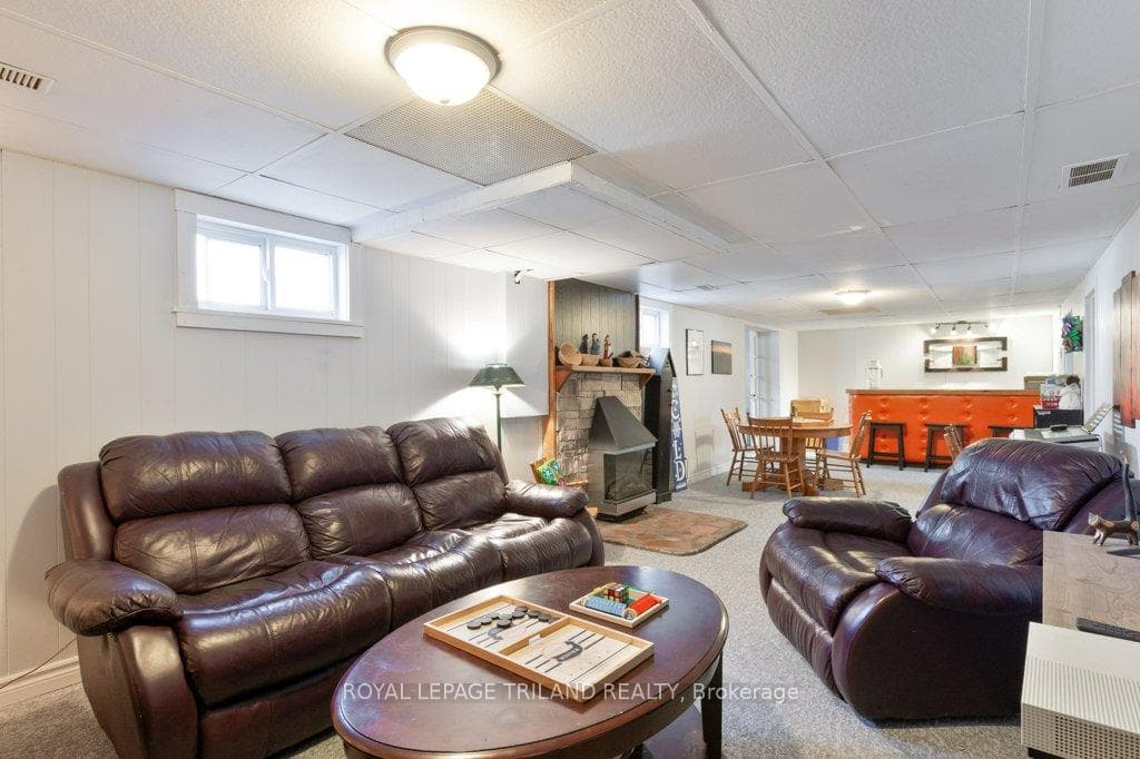 102 Steele Street photo 29