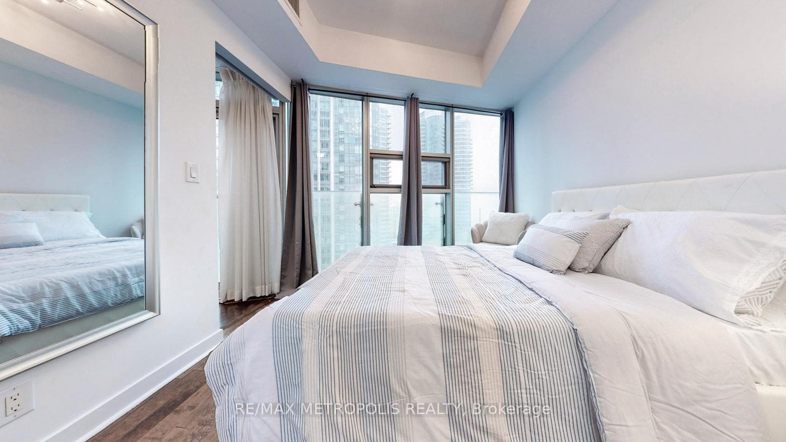 12 York Street Unit 1202 photo 21