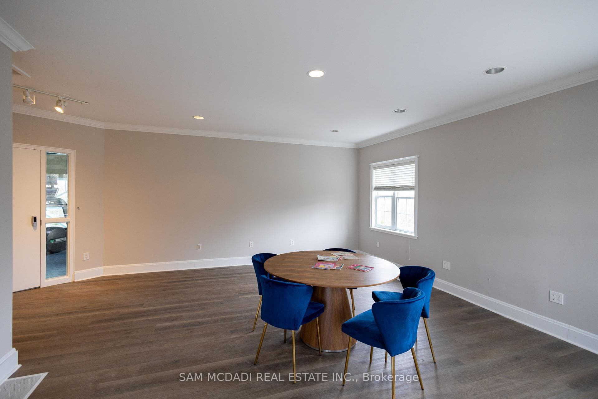 90 Highland Drive Unit 2052 photo 32