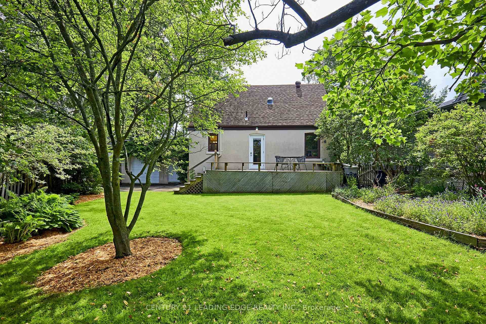 19 Scarboro Crescent photo 29