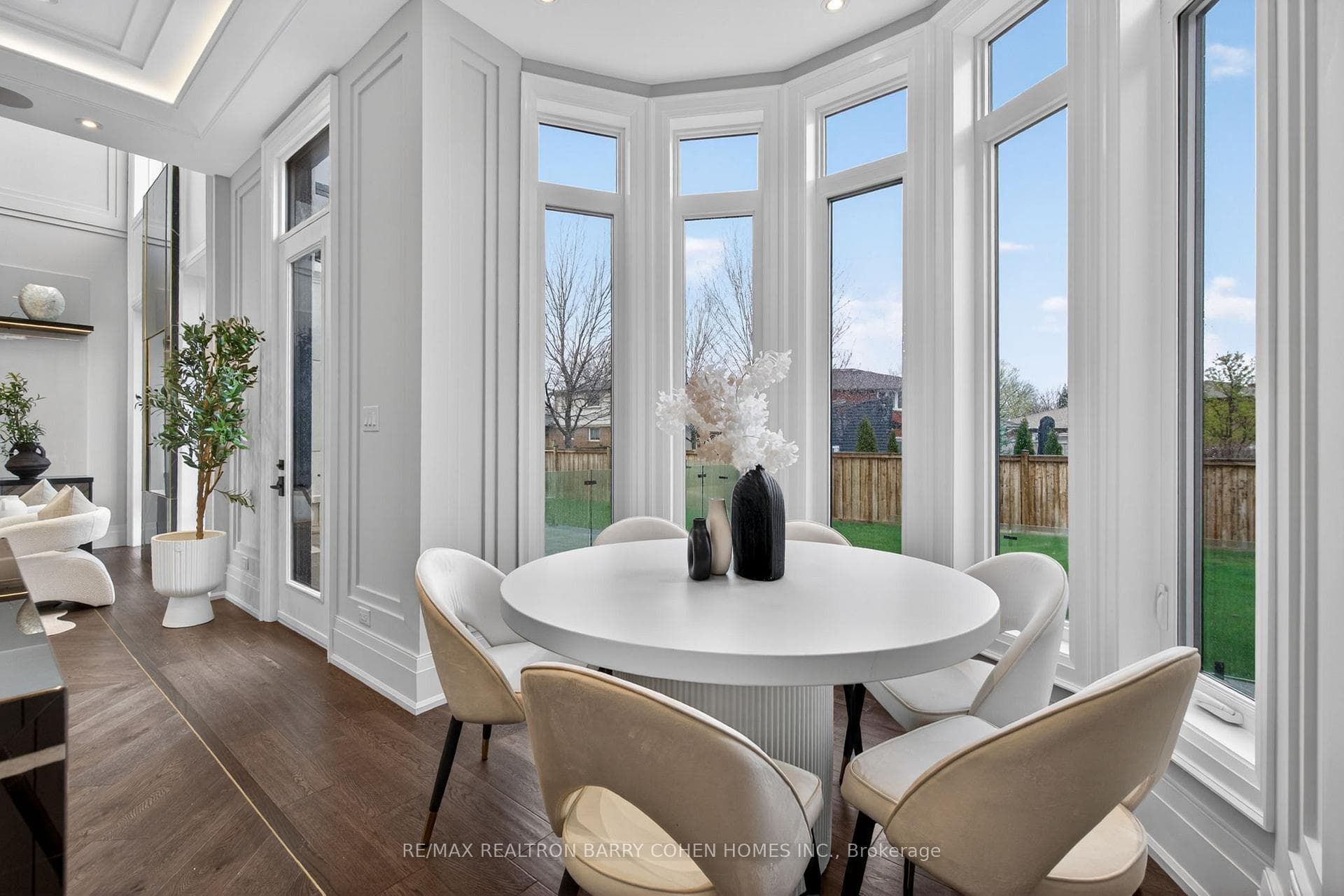 321 Morden Road photo 17