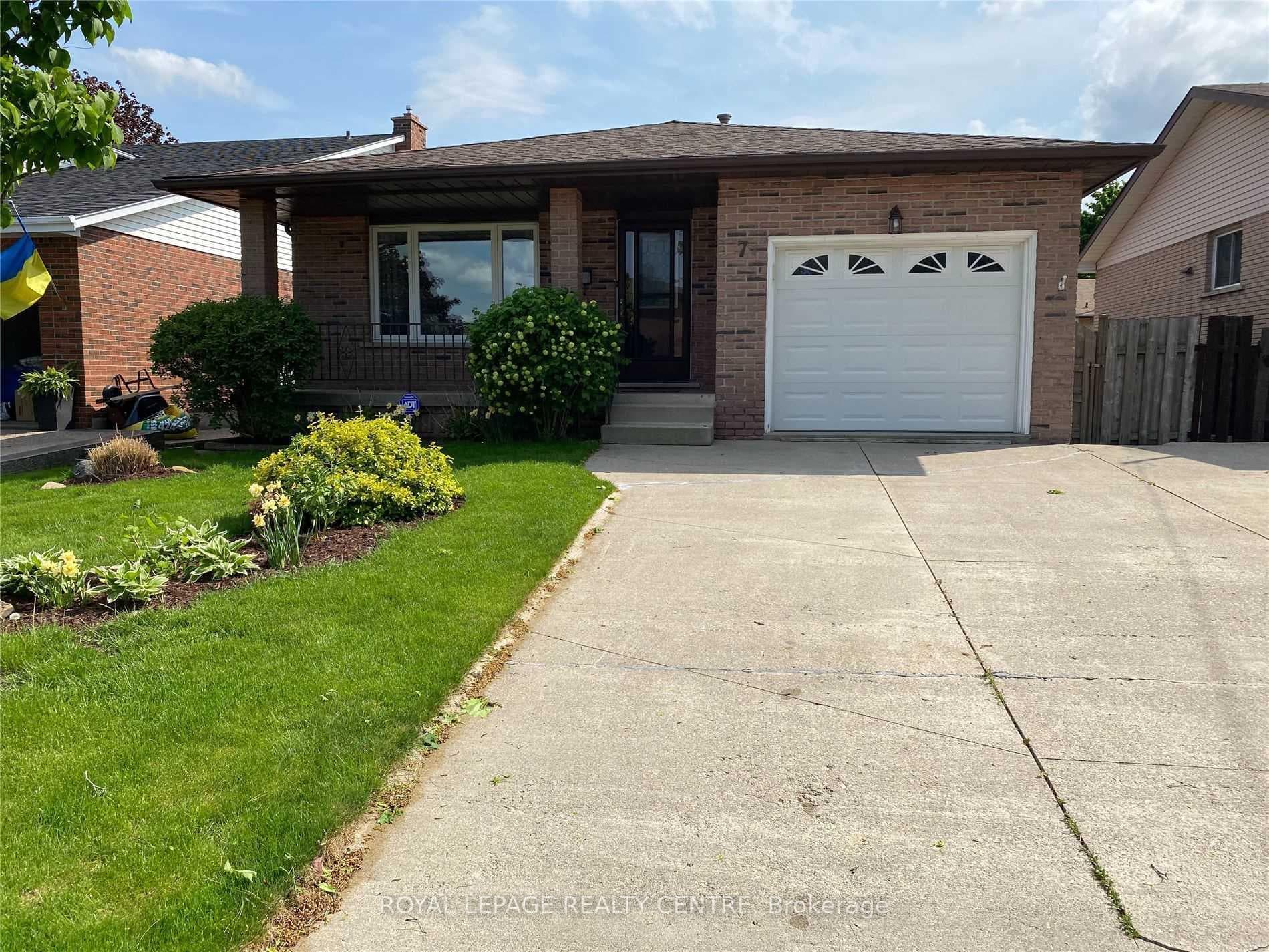 7 Atkins Drive Unit Lower photo 34