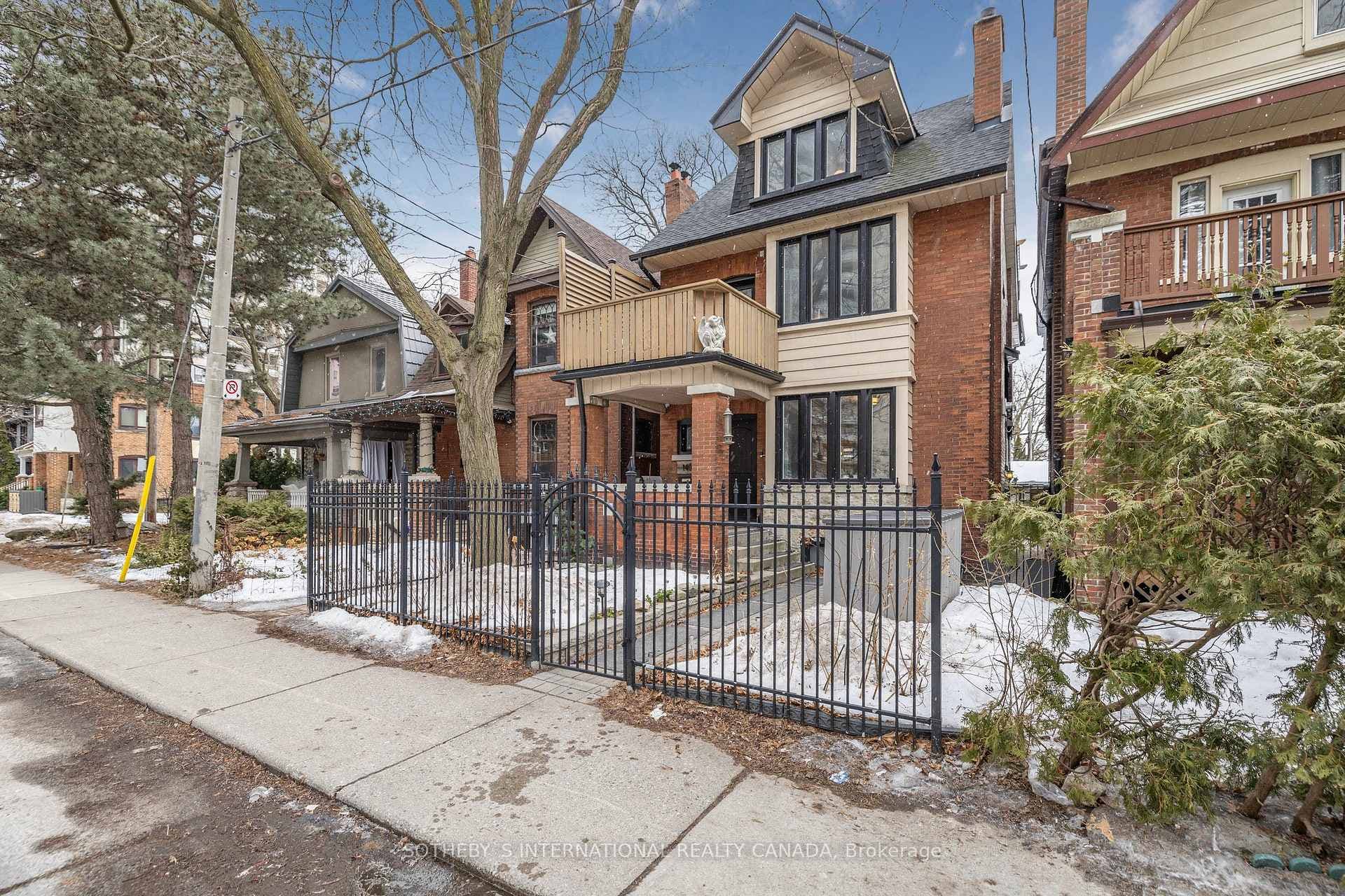 140 Quebec Avenue photo 45