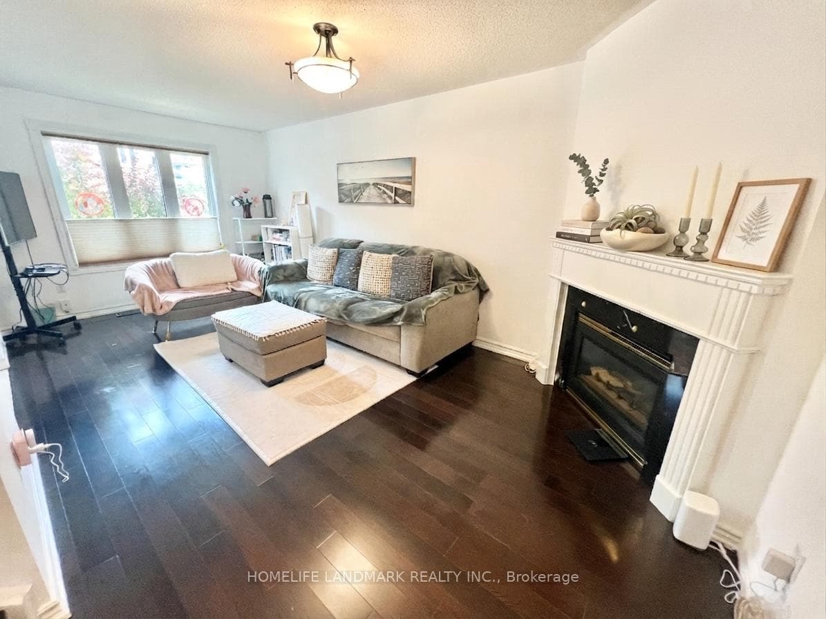 8 Baffin Court photo 4