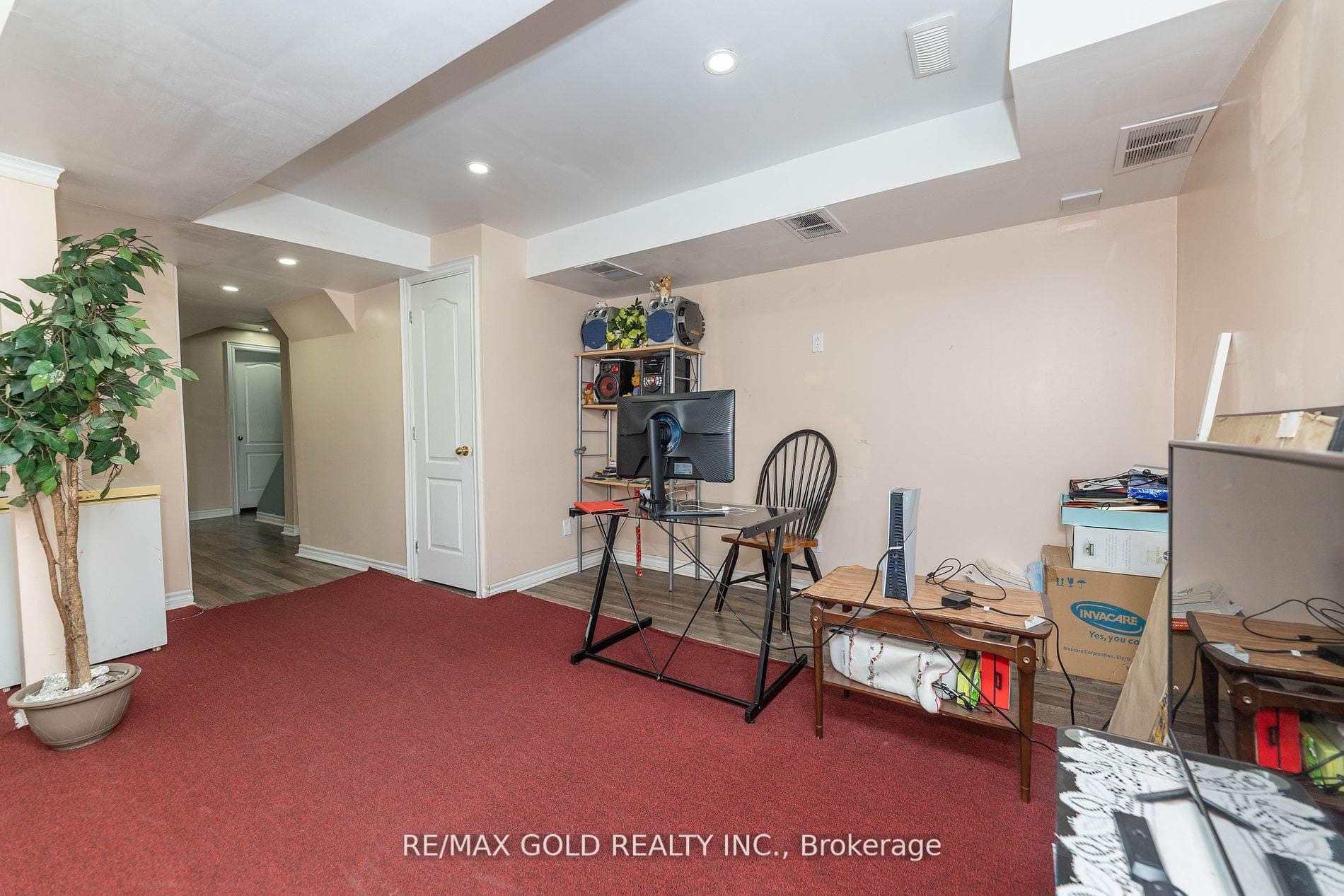 124 Kenwood Drive photo 36