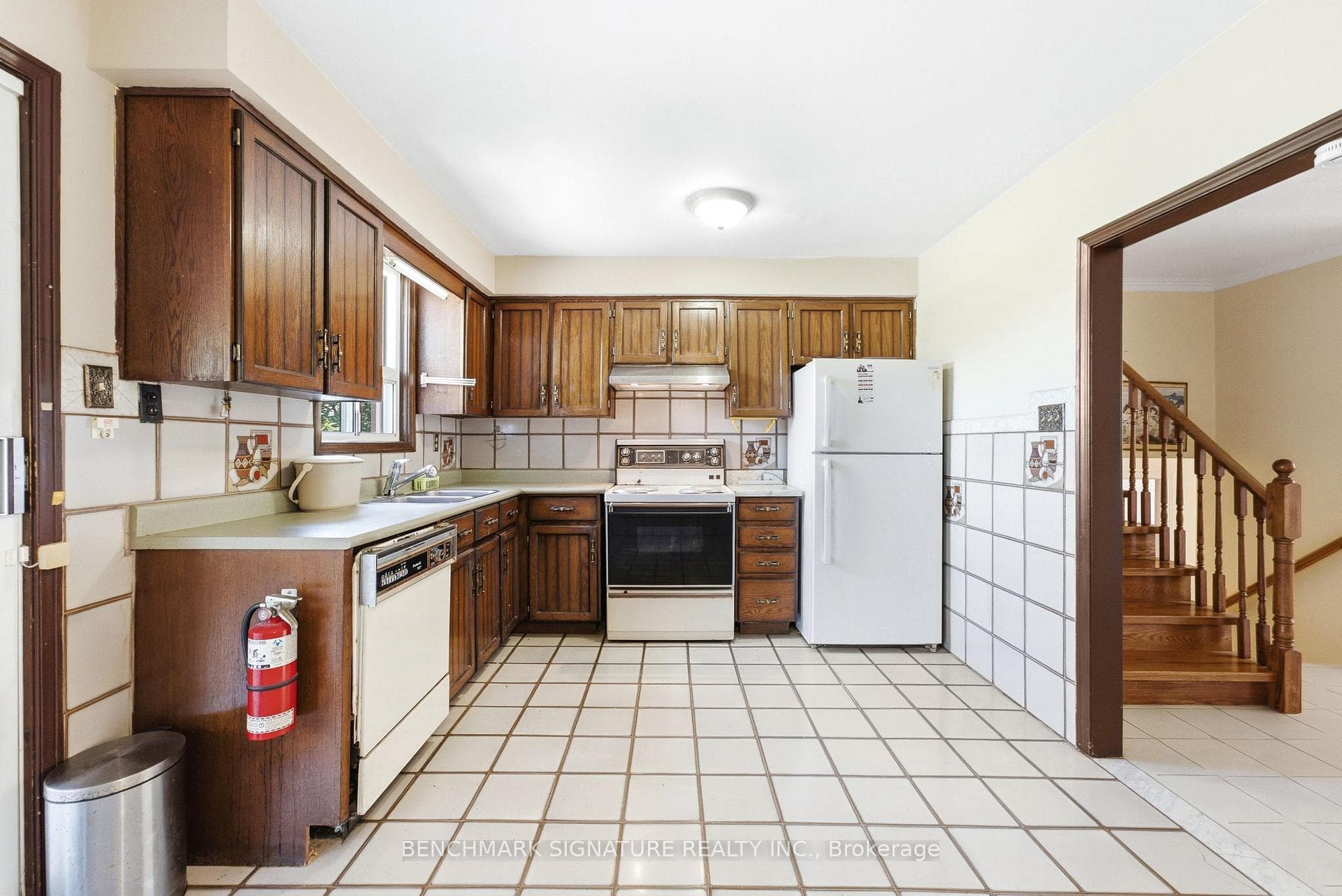 51 Baybrook Crescent photo 16