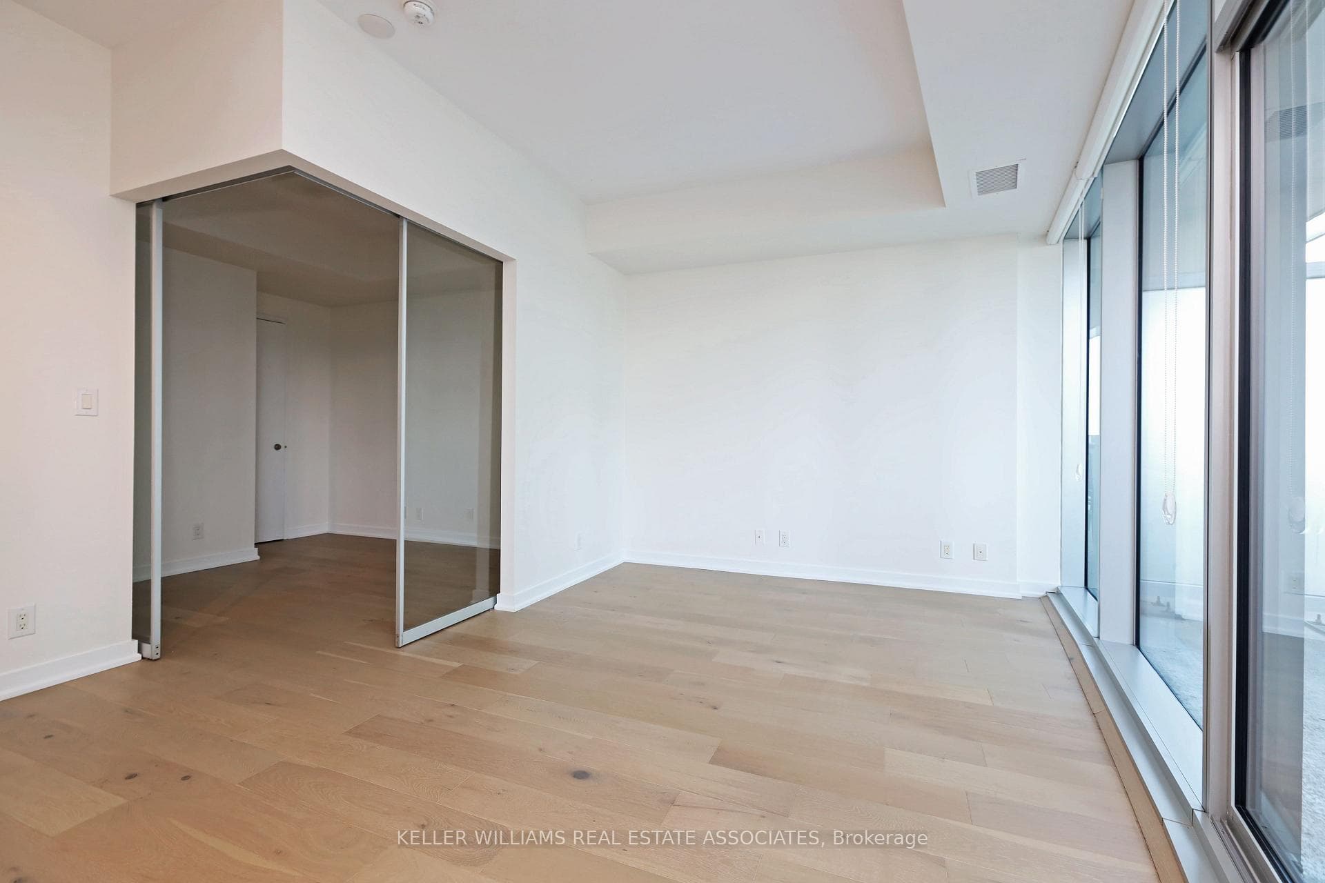 12 York Street Unit 1706 photo 12
