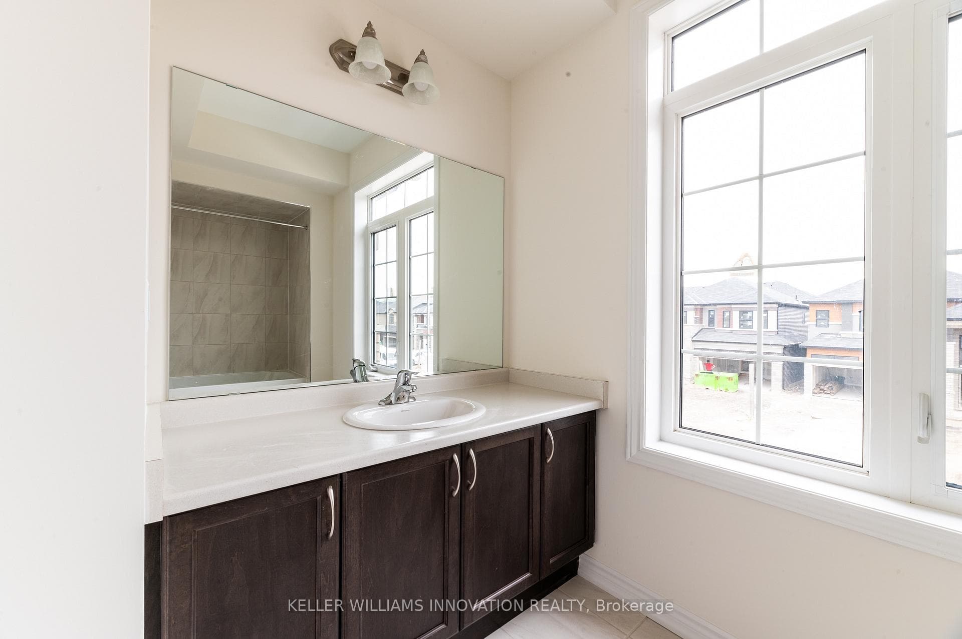 33 Dennis Avenue photo 16