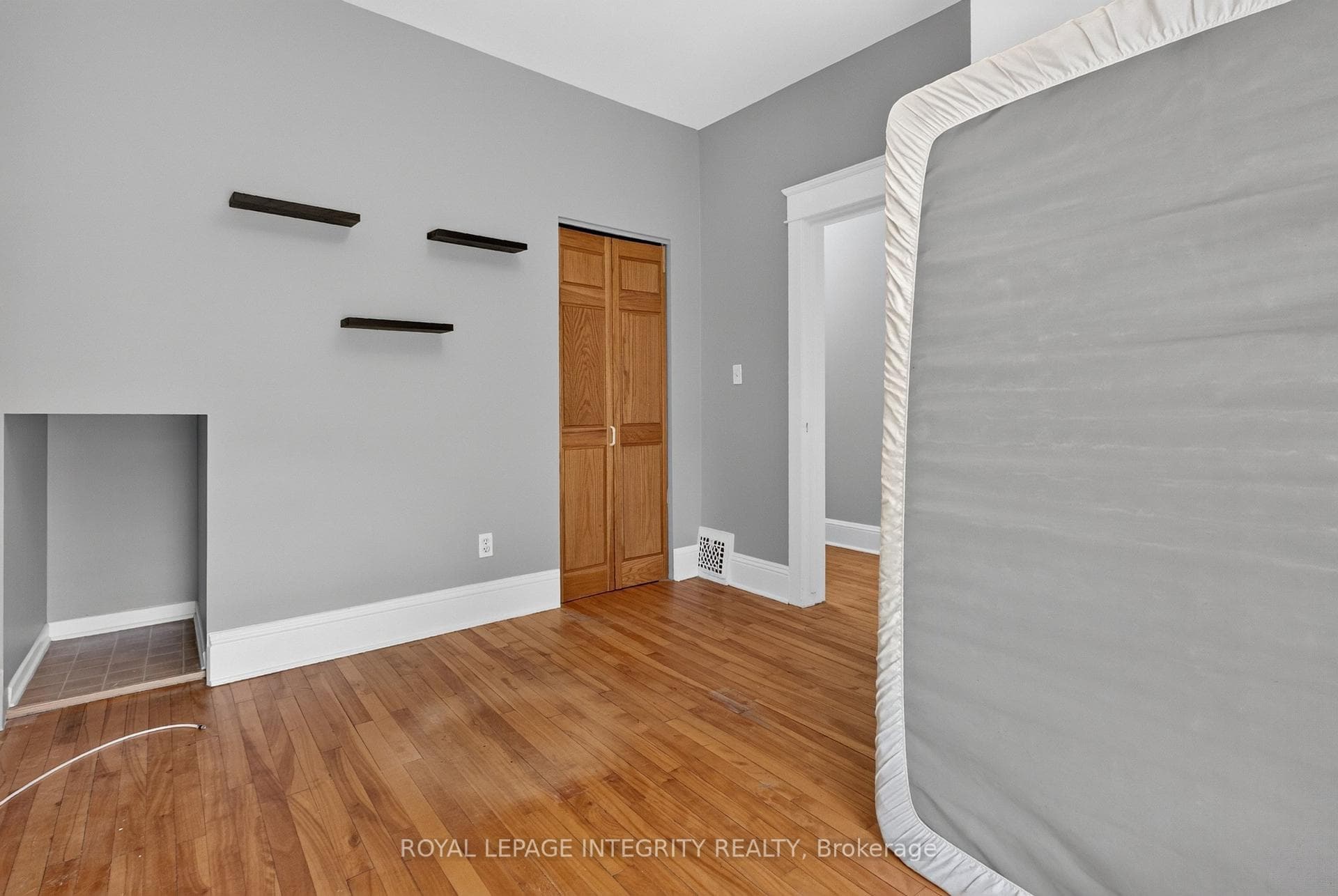 Upper Floor Unit