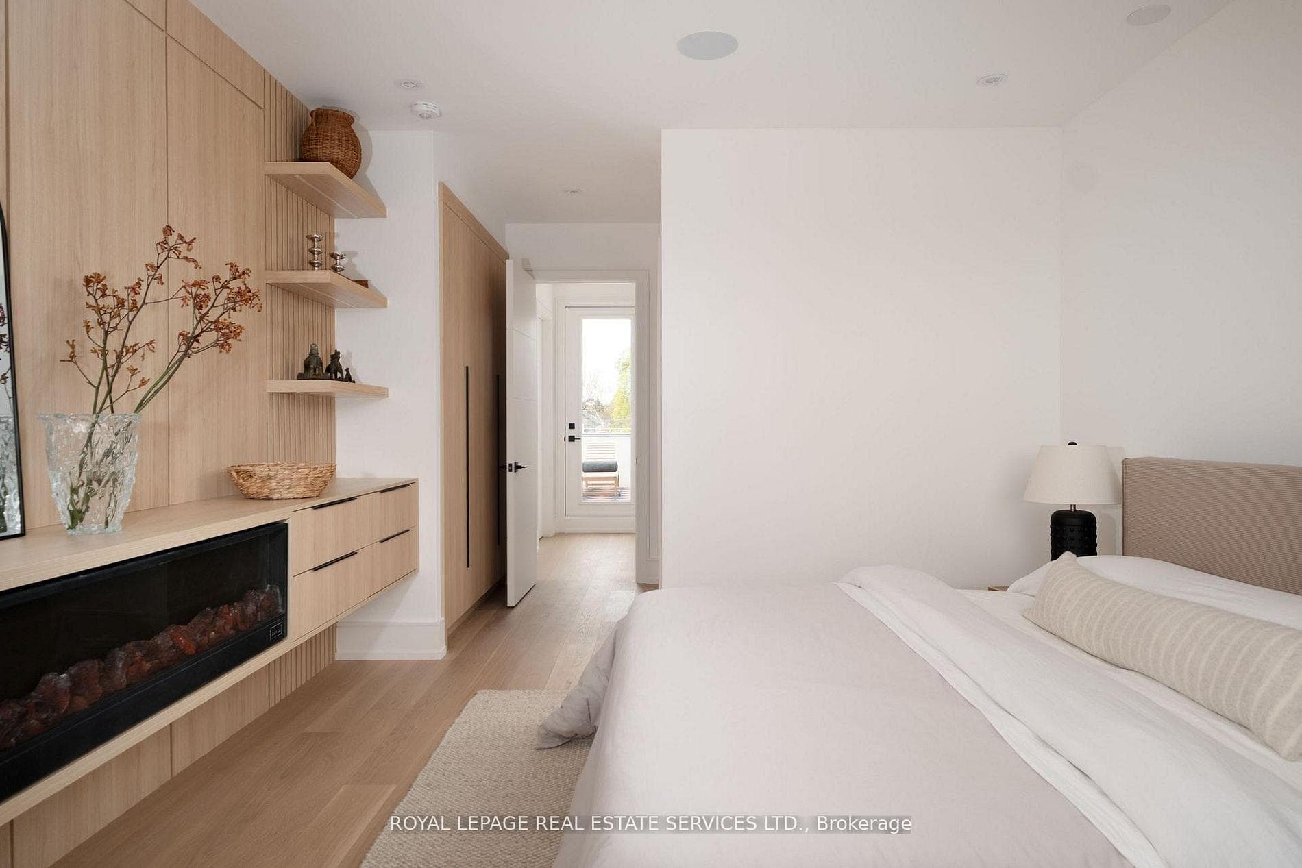 237 Bedford Park Avenue photo 19