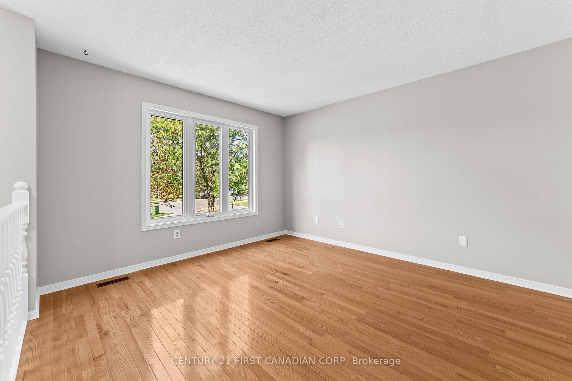52 Stokes Road photo 5