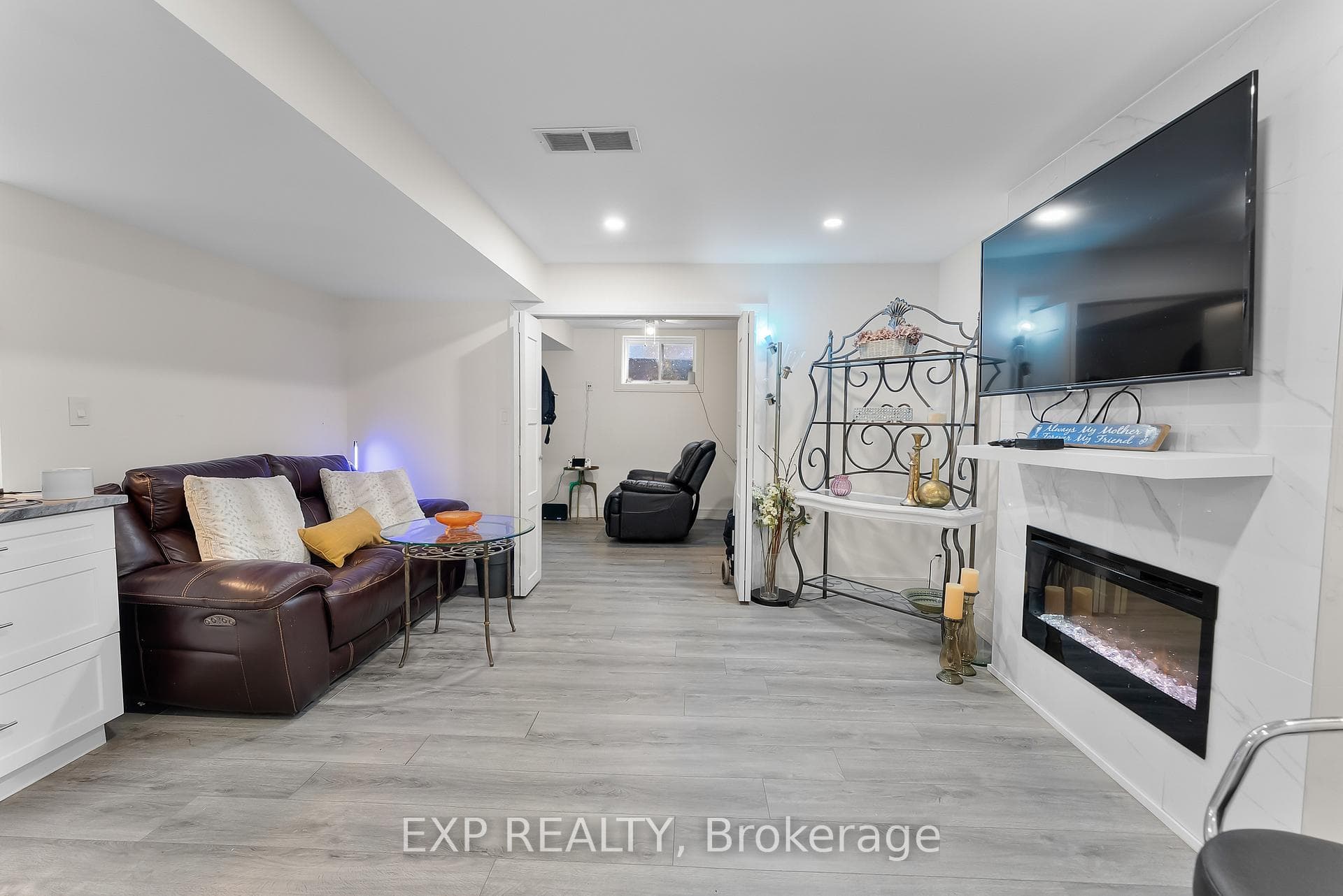 8 Leeson Street photo 36