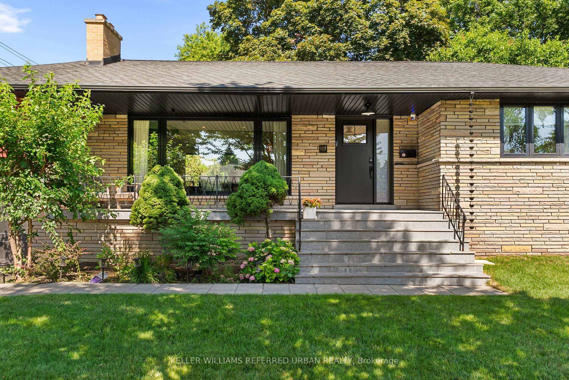 115 Bonnyview Drive photo 25