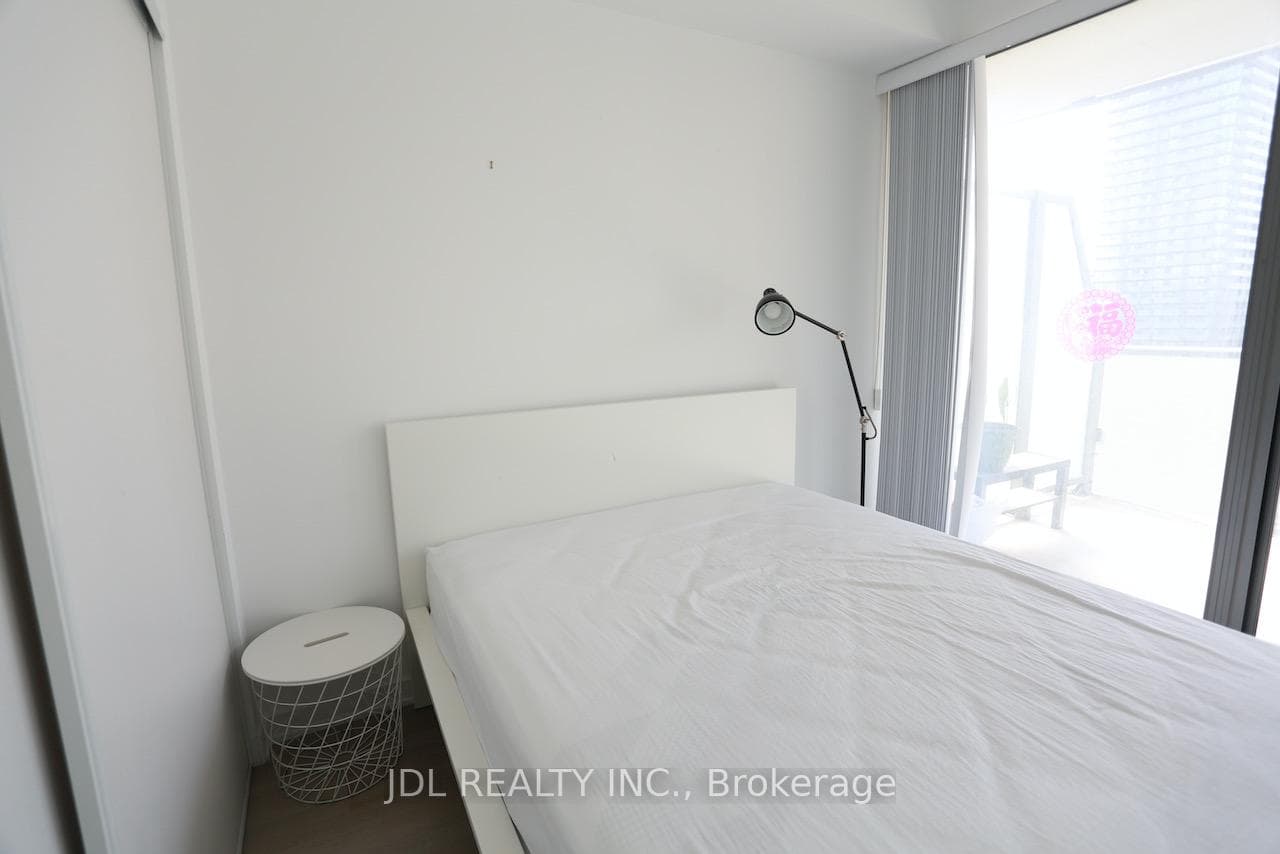 57 St Joseph Street Unit 2010 photo 4