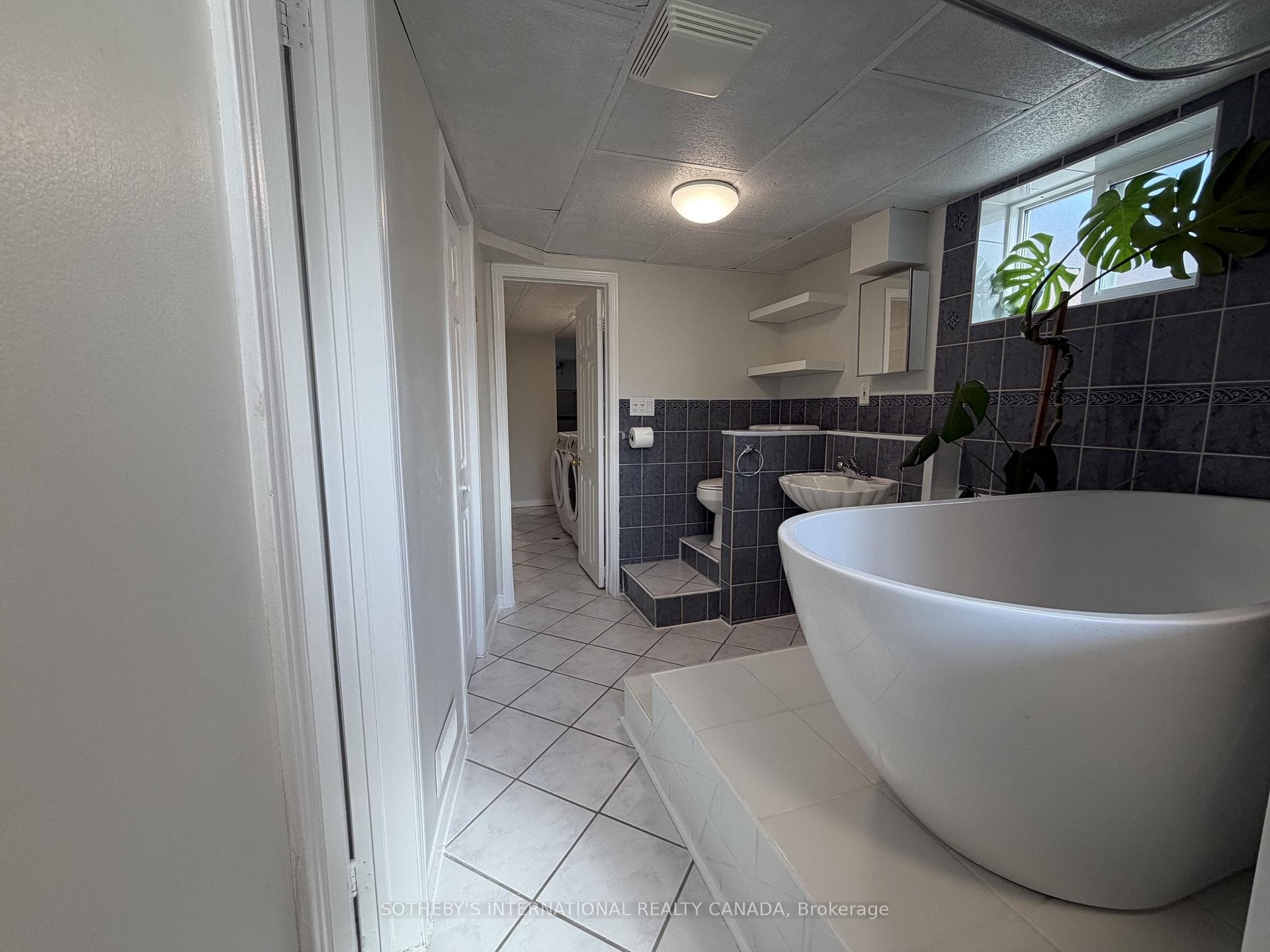 243 Bartholomew Street photo 25