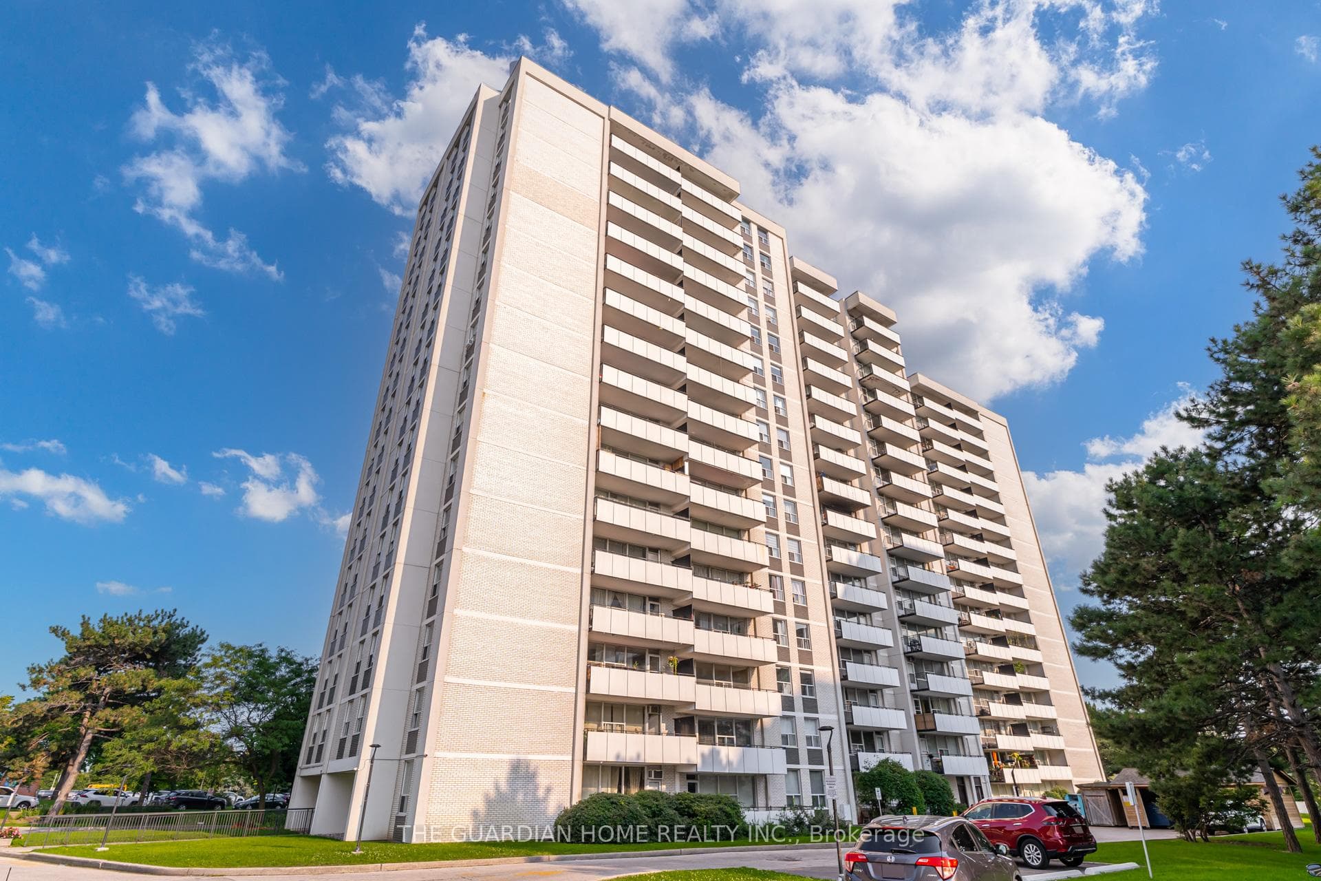 20 Forest Manor Road Unit 605 photo 4