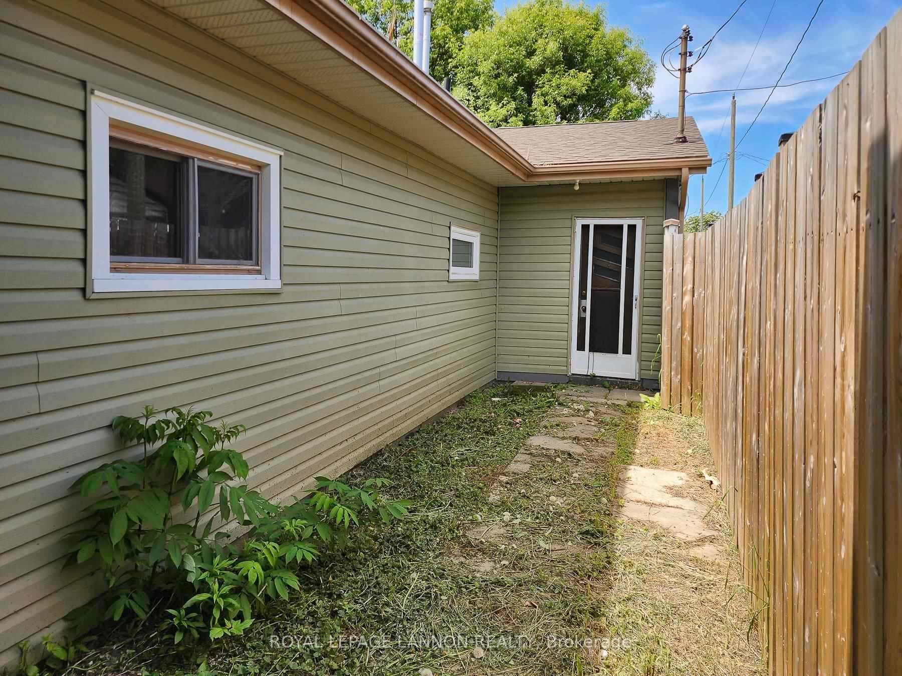 2129 Arthur Street photo 31