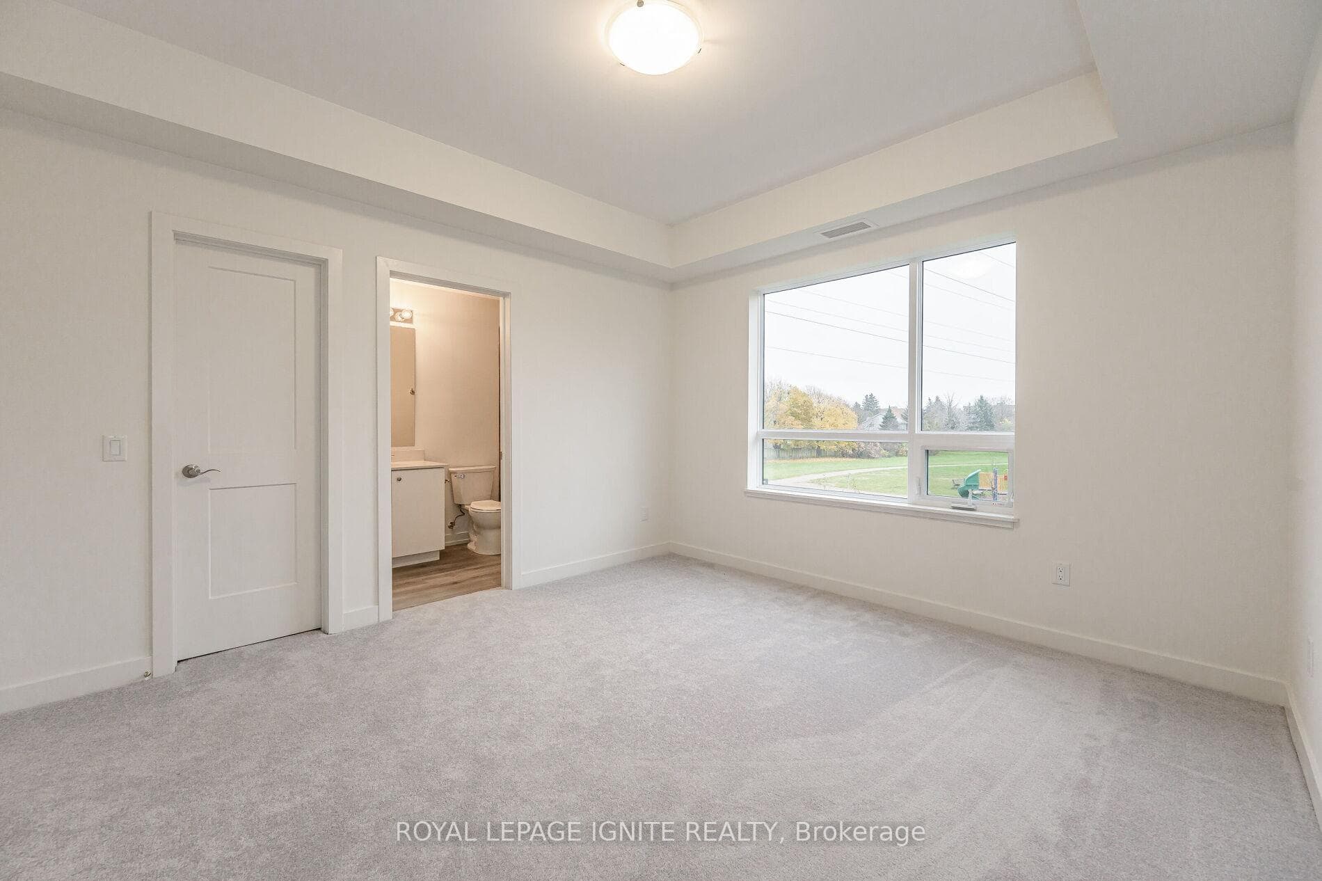 243 Northfield Drive Unit 201 photo 17
