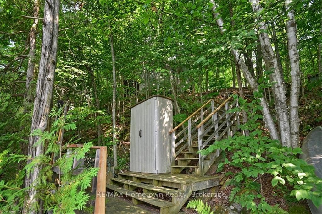 282 ISLAND DR Lane photo 24
