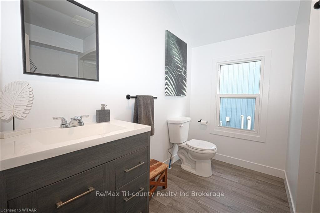 118 QUEEN Street photo 13