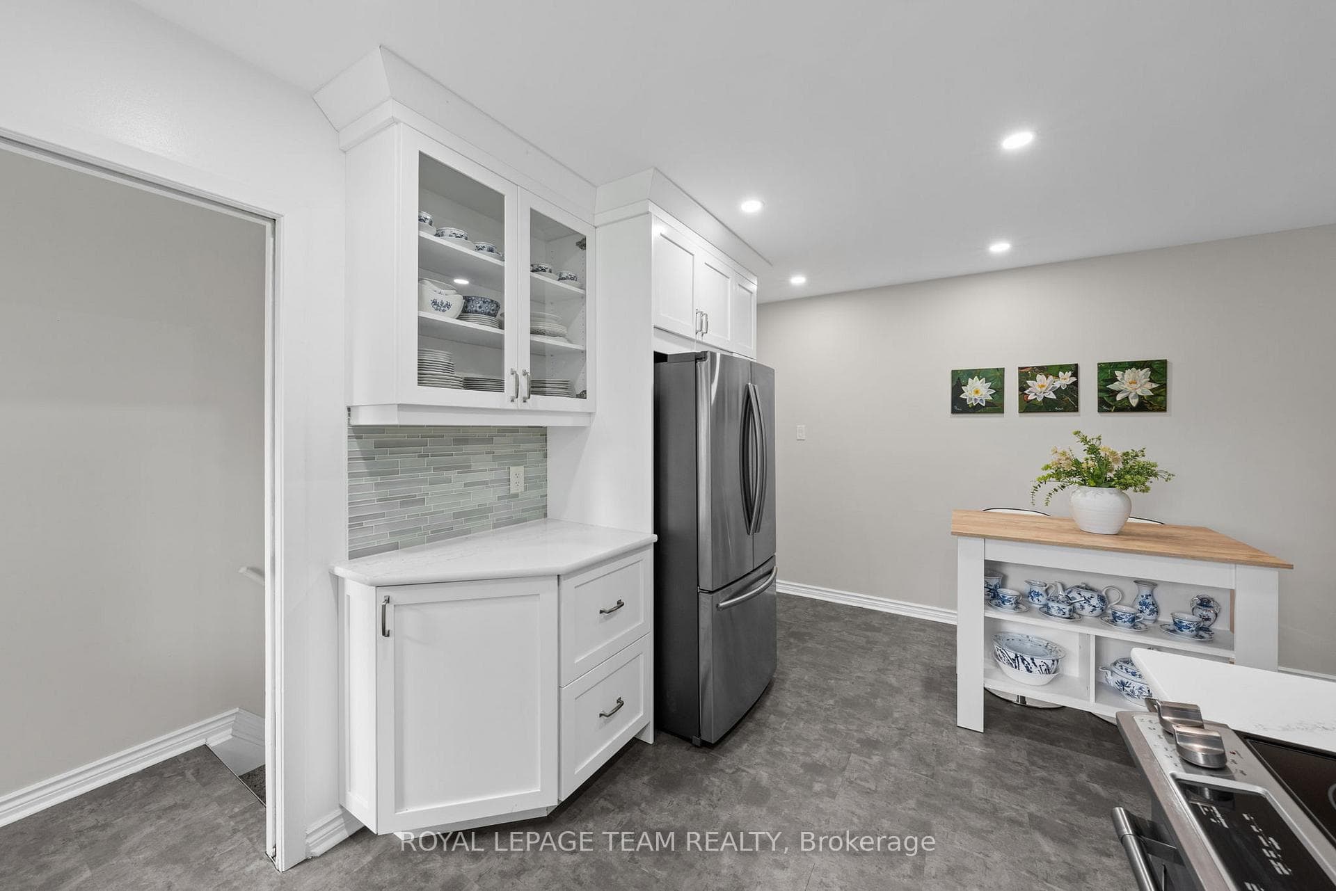 22 Barrhaven Crescent photo 18