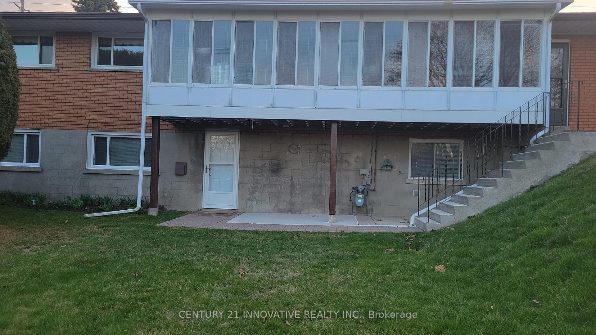 83 Thickson Road Unit Bsmt photo 3