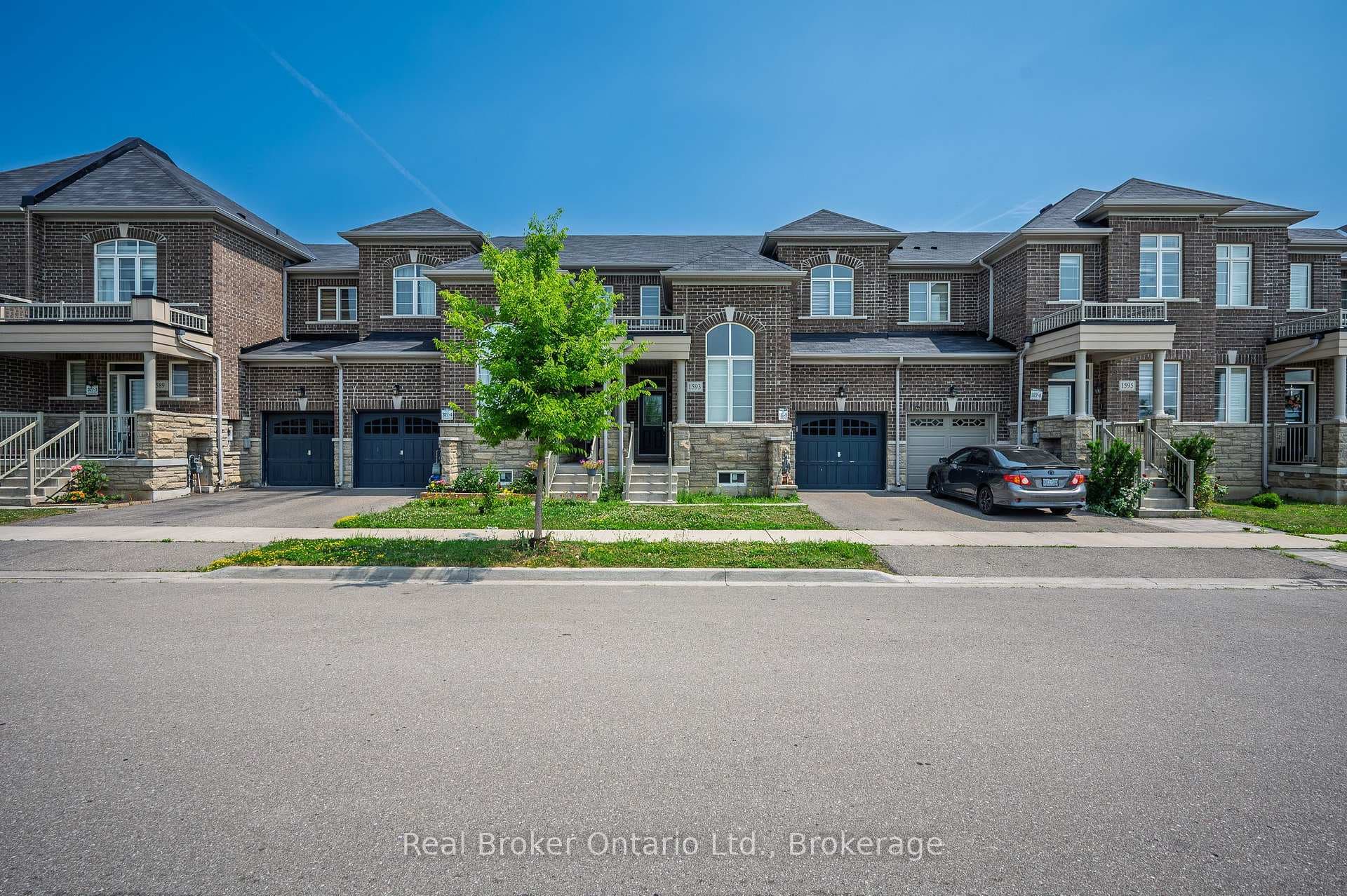 1593 Chretien Street photo 1