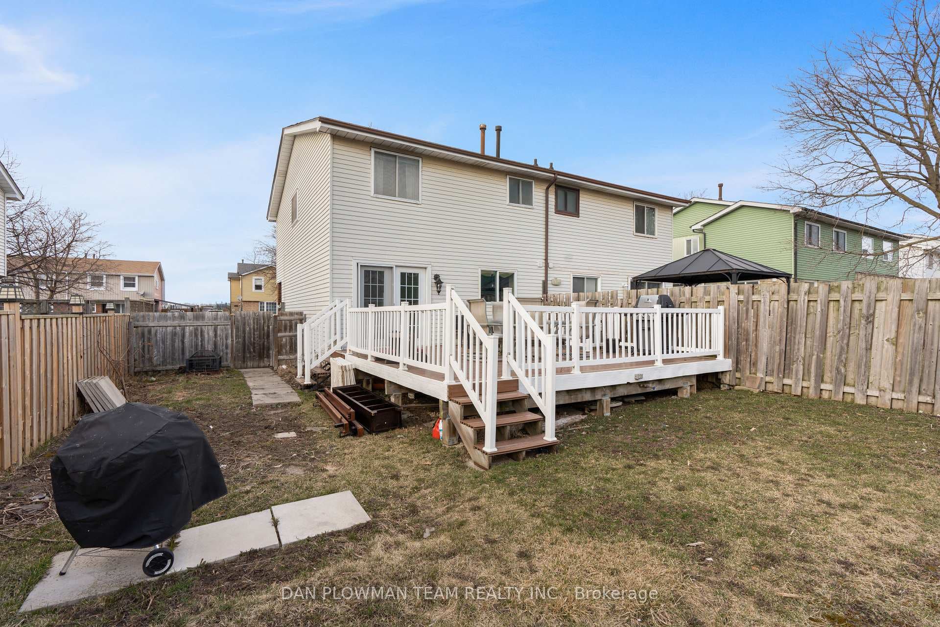1262 Fenelon Crescent photo 25