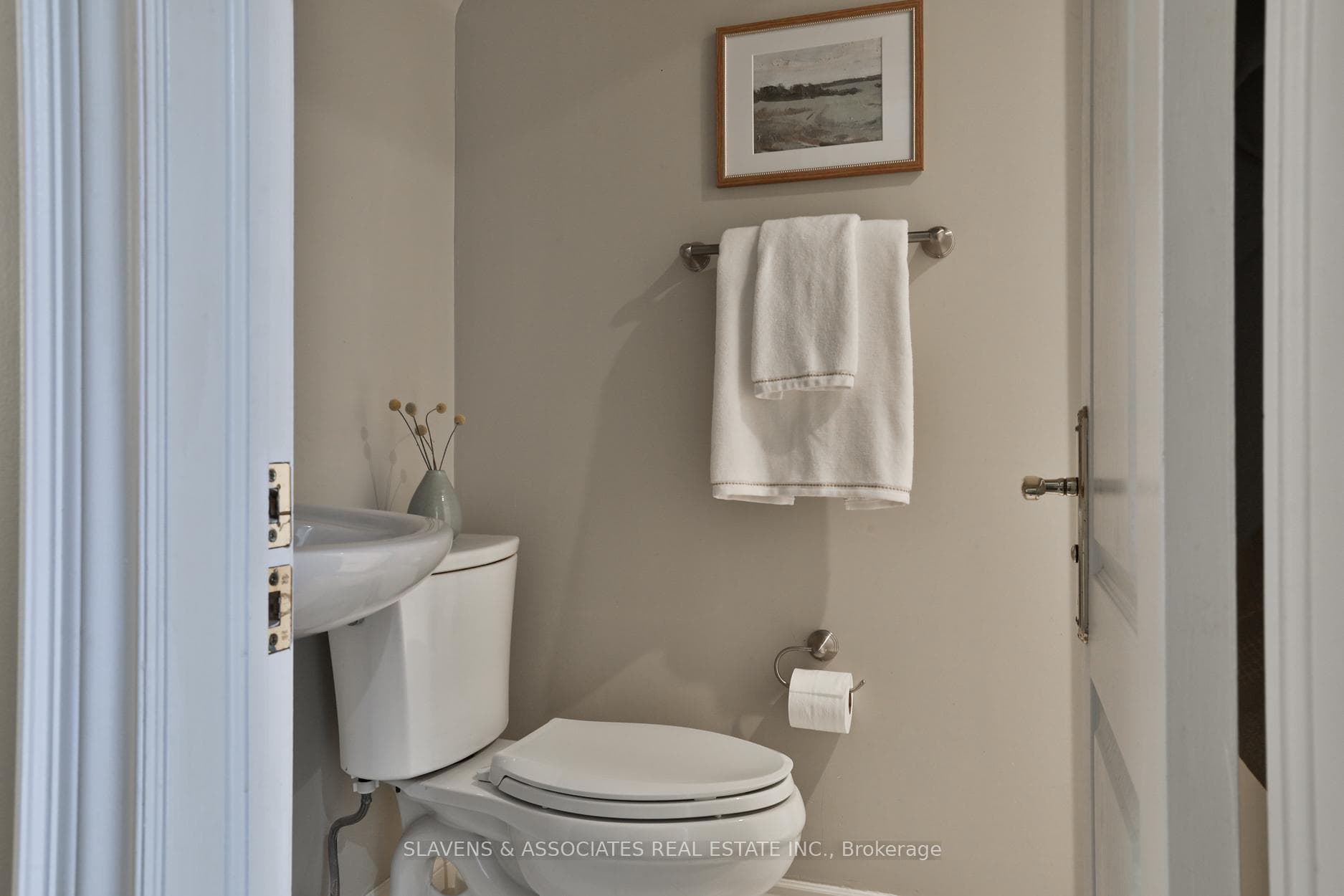 56 Ava Road photo 31