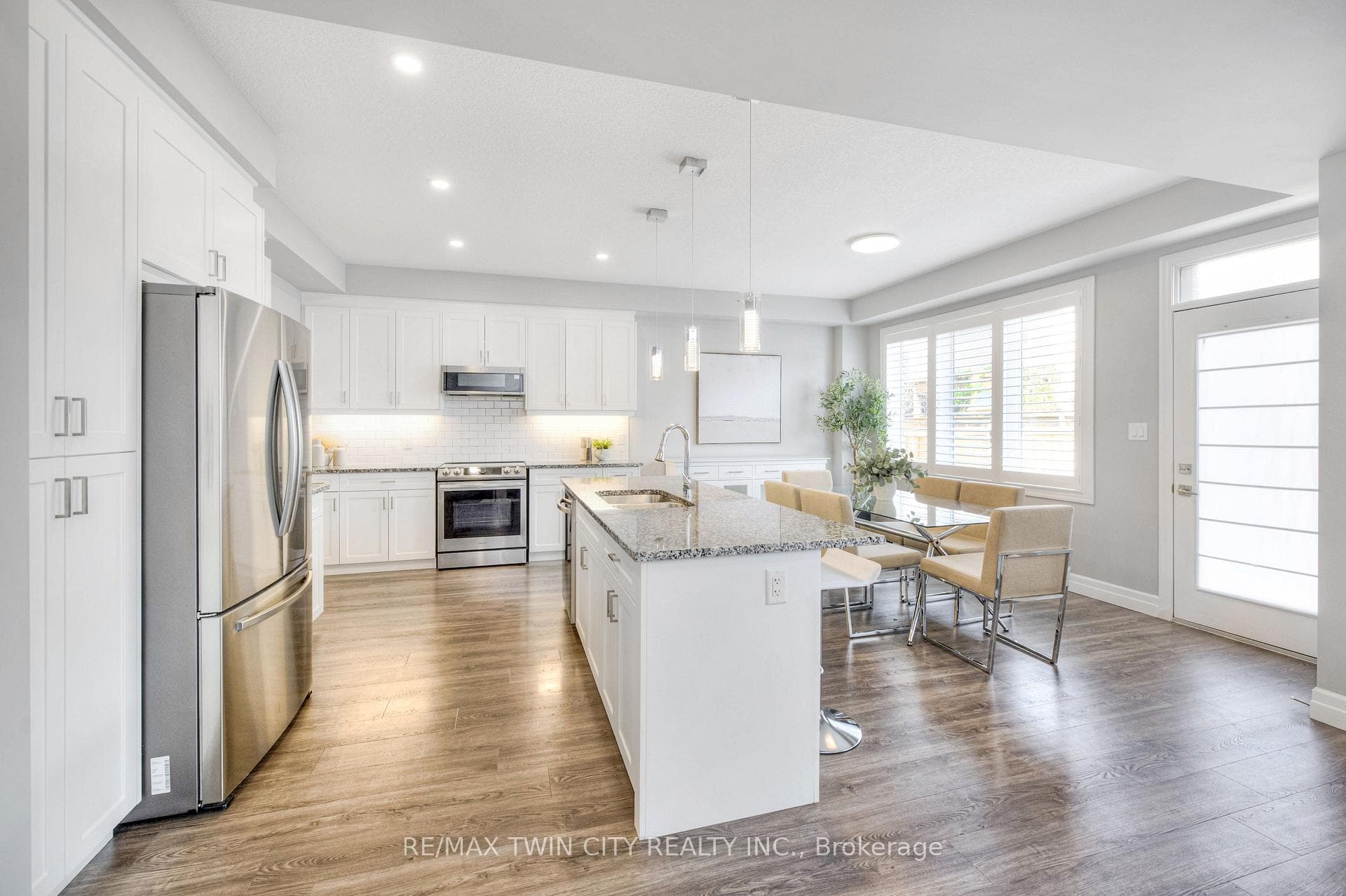 150 Mountain Holly Court photo 6