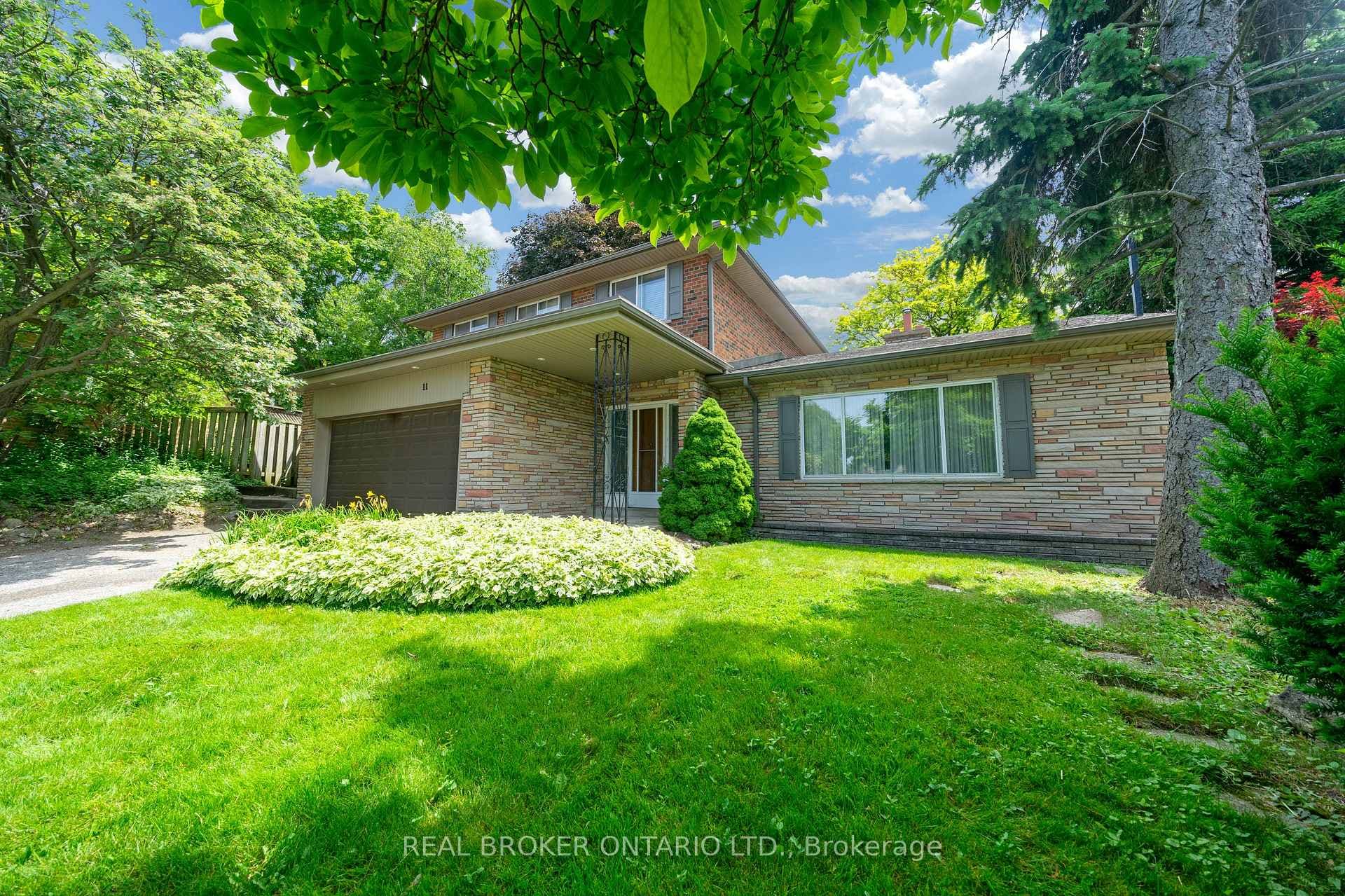 11 Caronport Crescent photo 2
