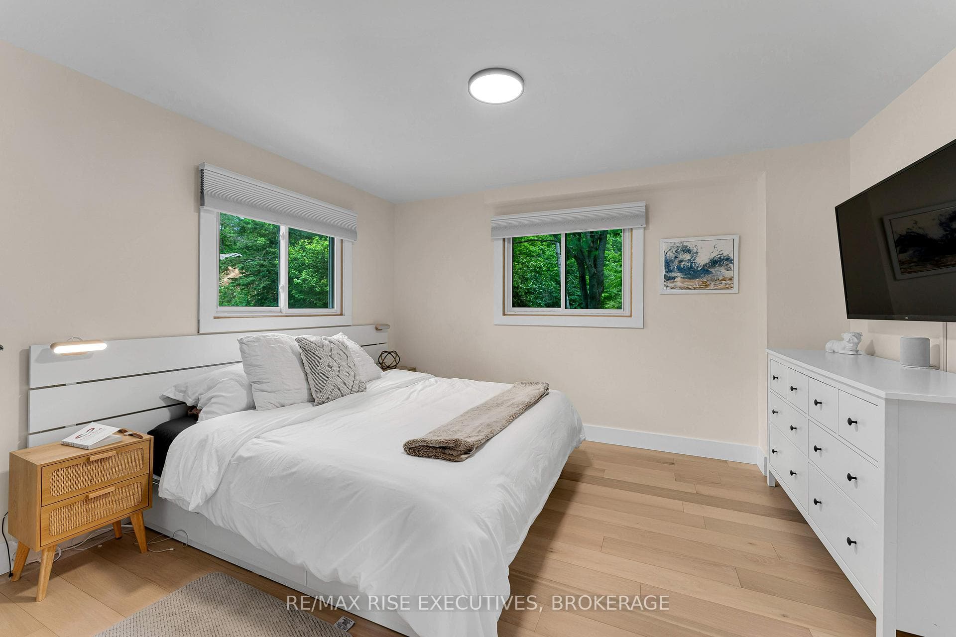 1520 Shore Road photo 20