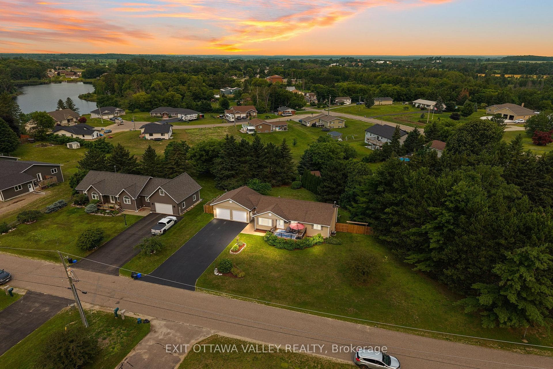 62 Meadowview Drive photo 3