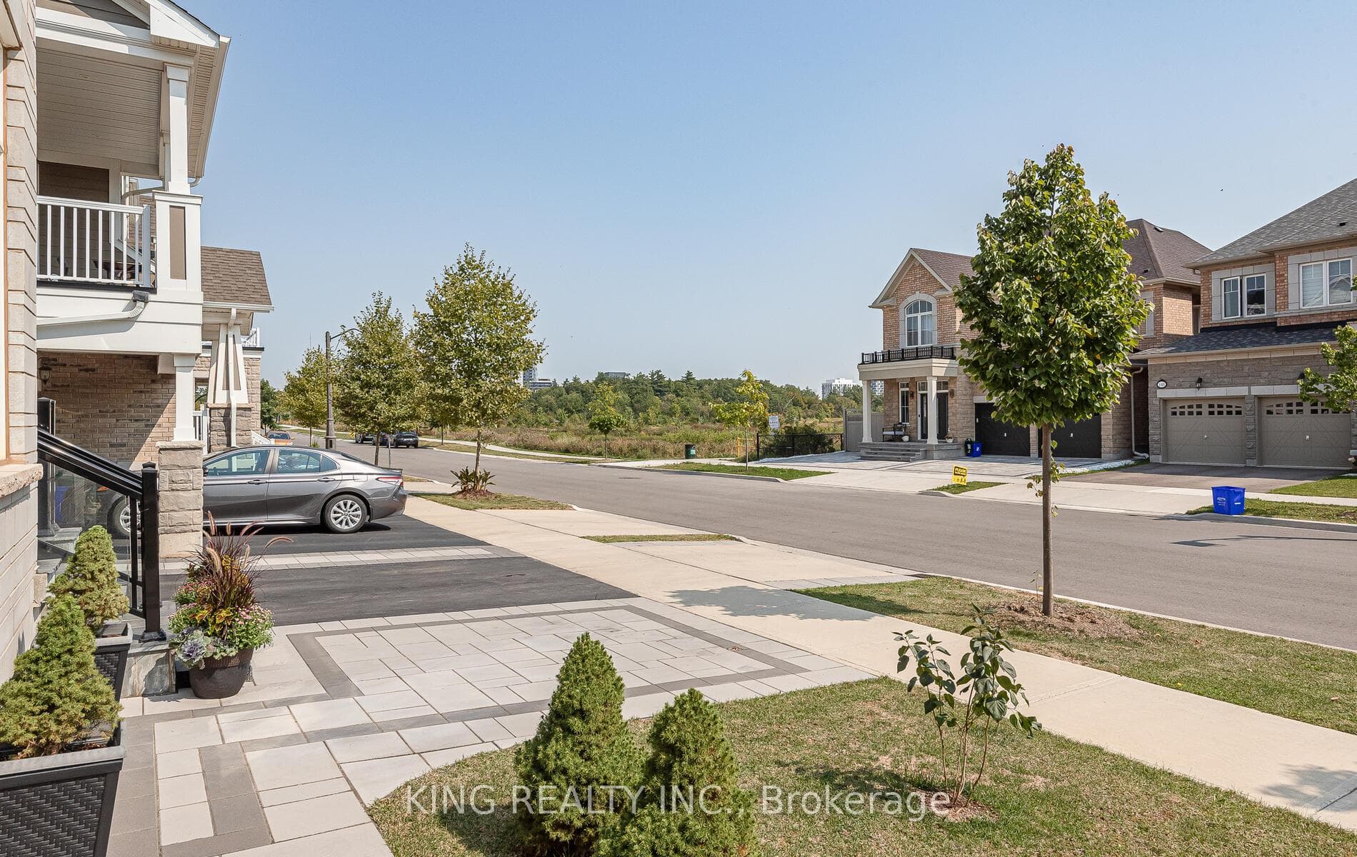 145 Marvin Avenue photo 4