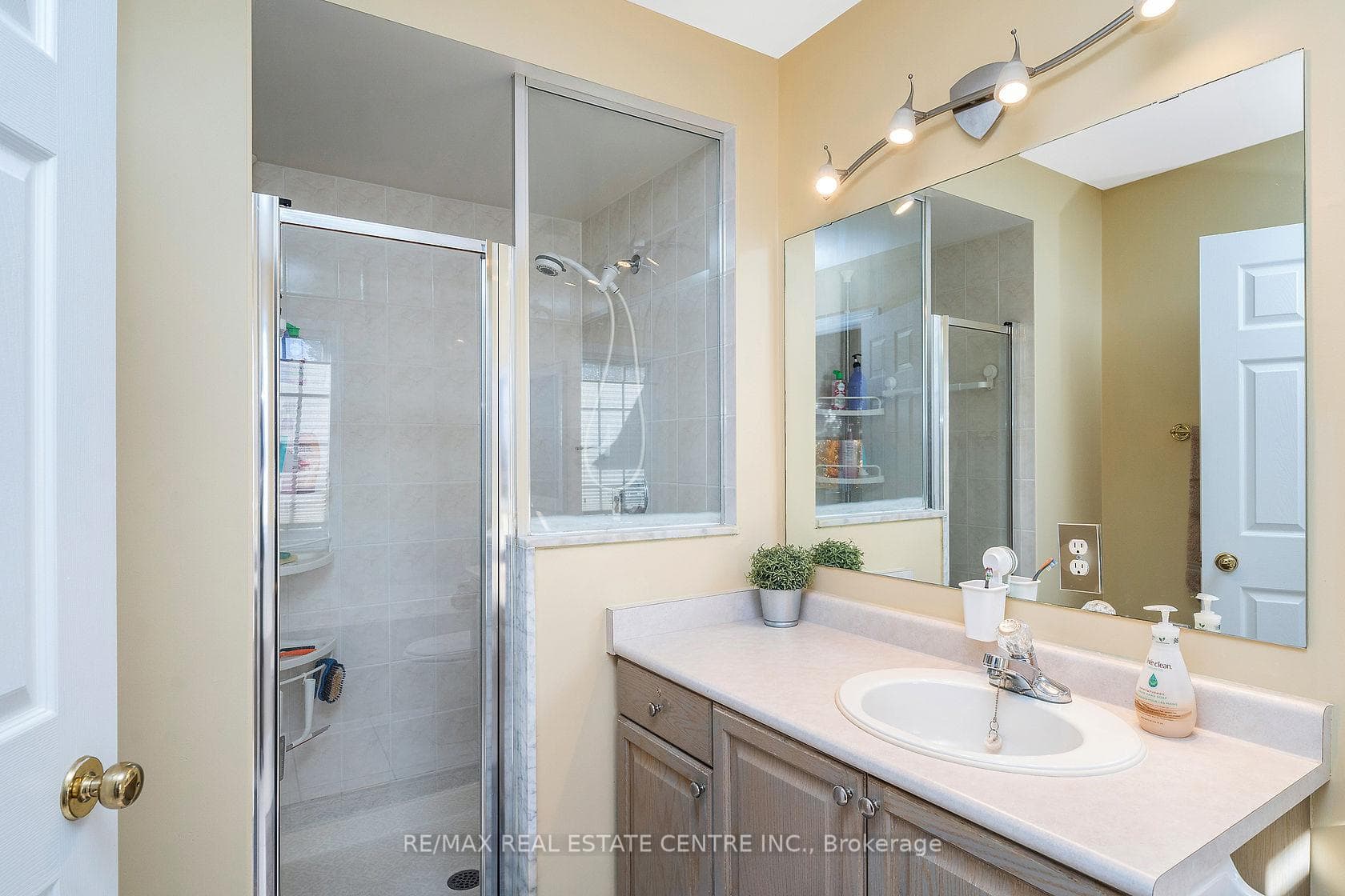 76 RIVER Drive Unit 3 photo 15